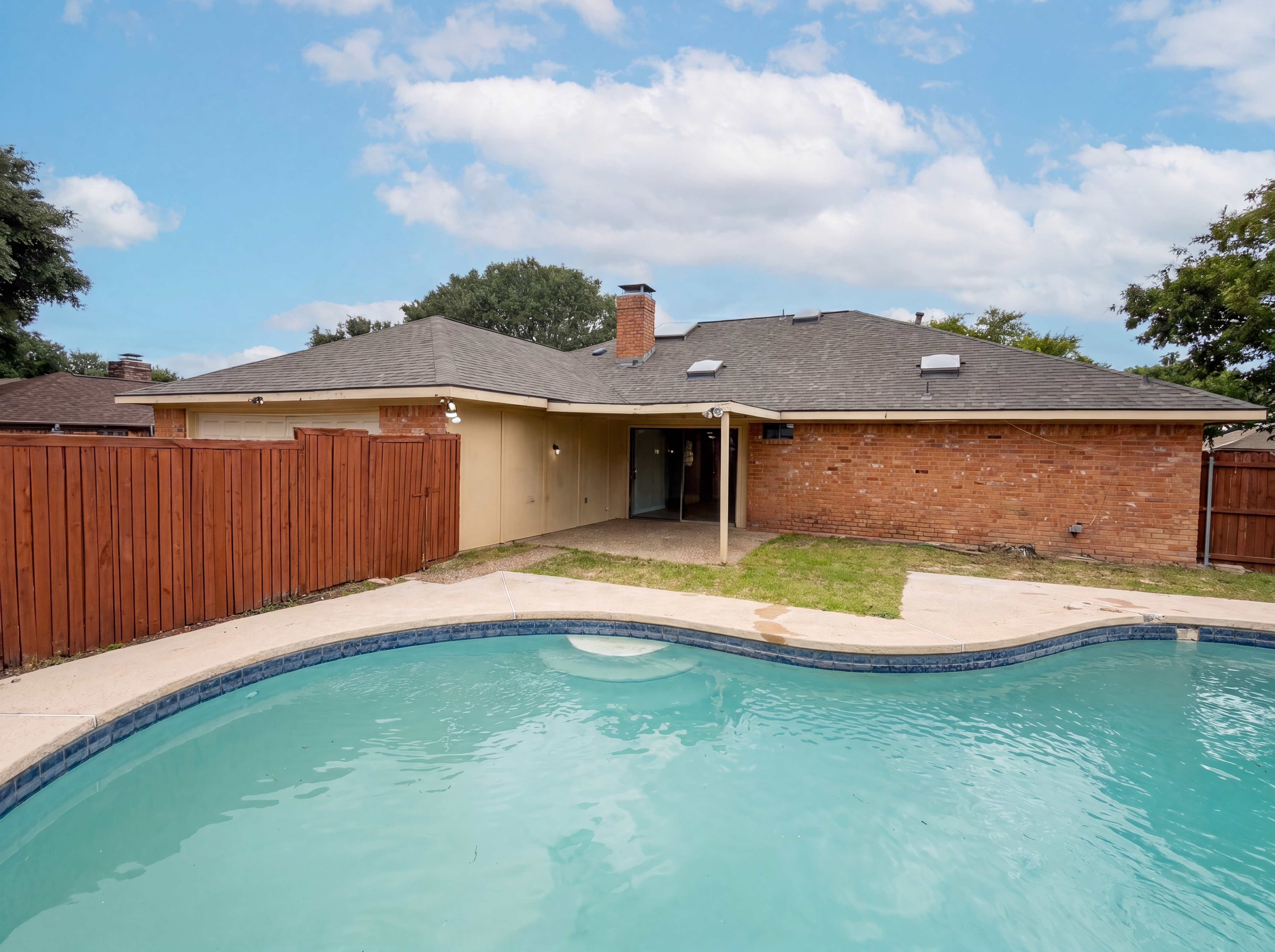 Photo 6 of 17 of 1604 Danube Ln, Plano, TX