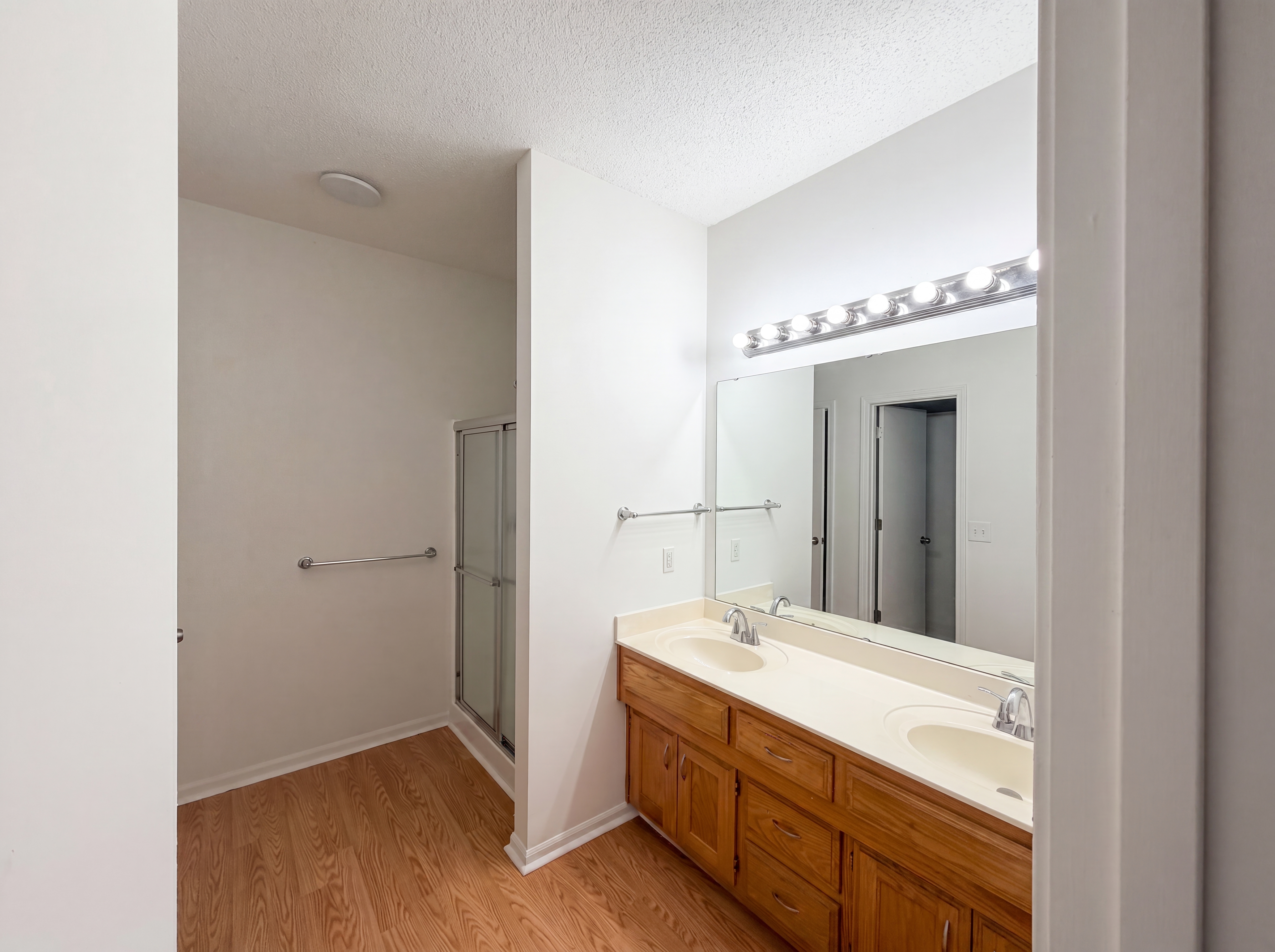 Photo 12 of 20 of 530 NW 1891st Rd, Kingsville, MO