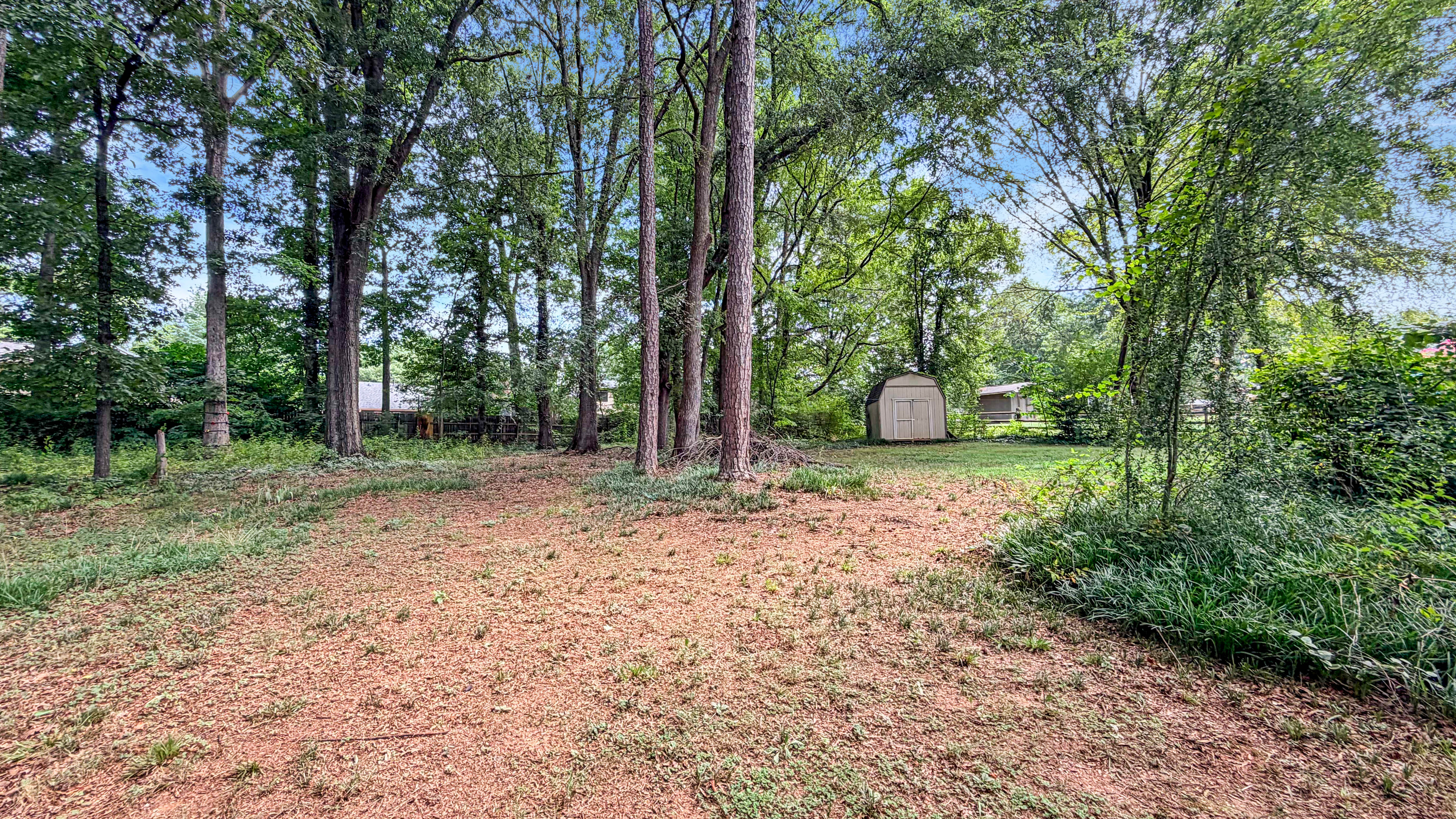 Photo 13 of 21 of 16539 Grapperhall Dr, Huntersville, NC