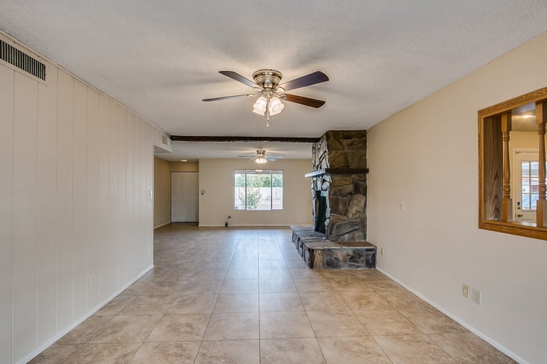 Photo 6 of 27 - 2620 S Holbrook Ln, Tempe, AZ 85282