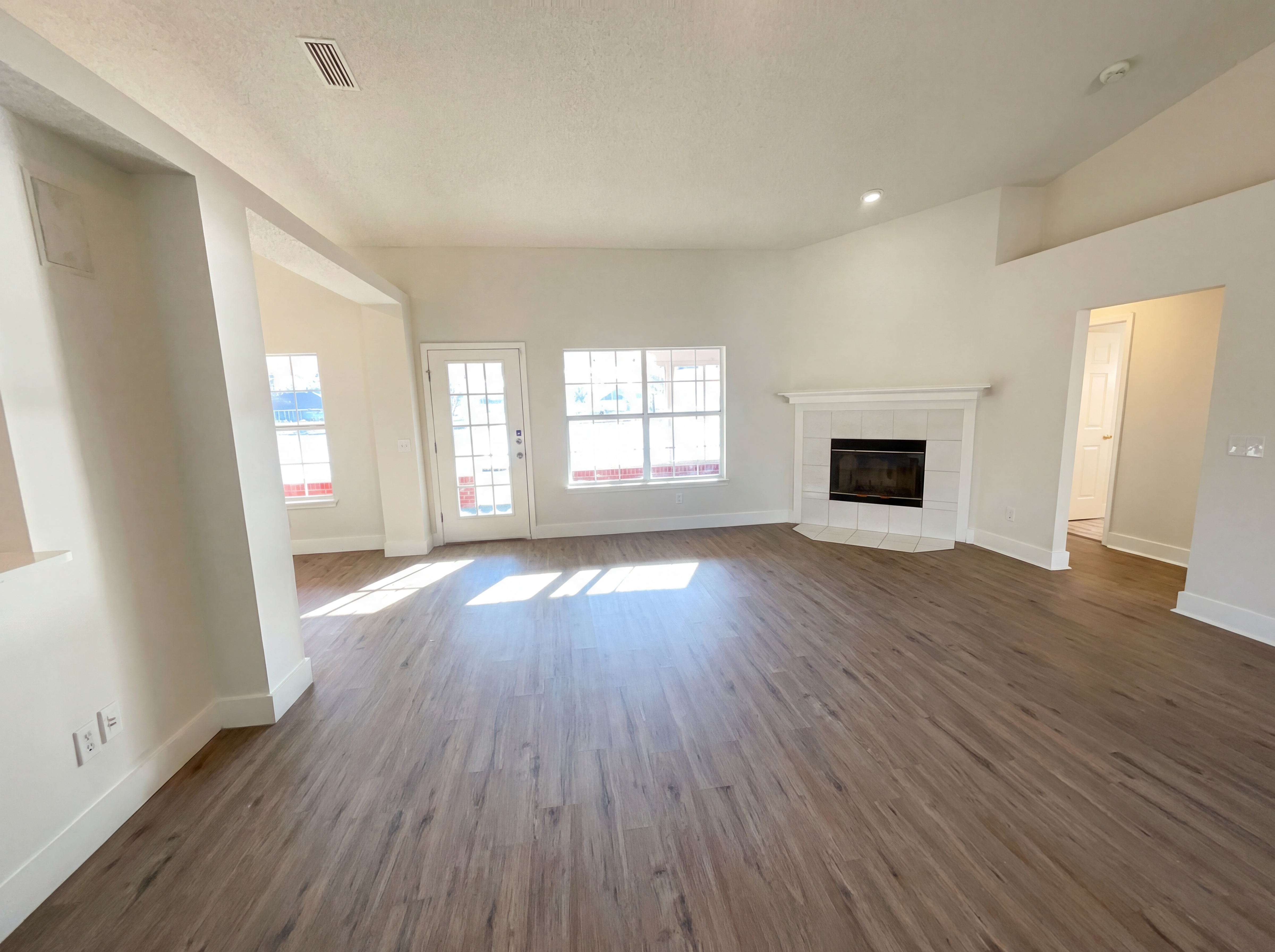 Photo 7 of 22 of 978 Tammy Cove Ln, Jacksonville, FL