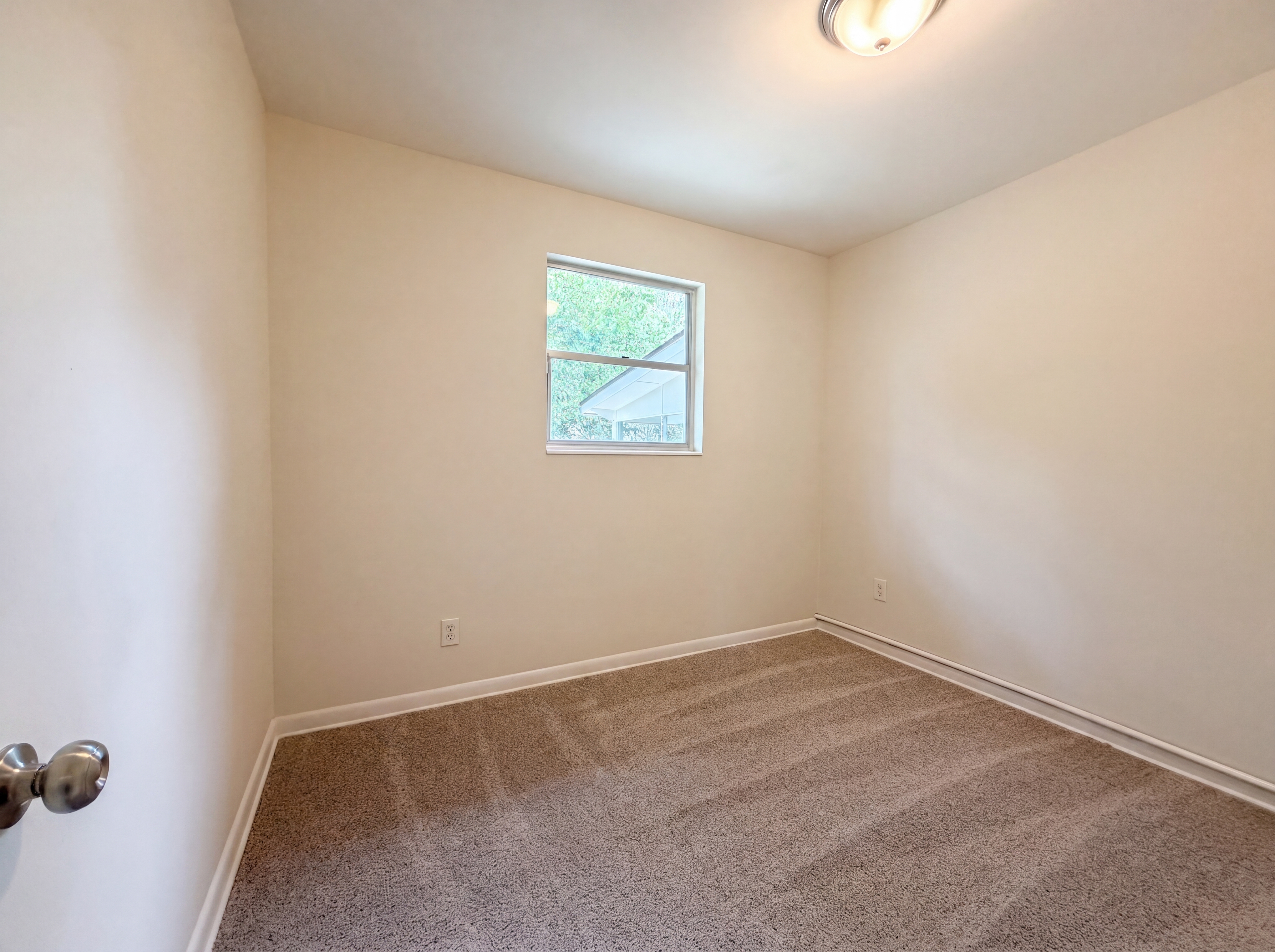 Photo 4 of 19 of 7361 Proxima Rd, Jacksonville, FL