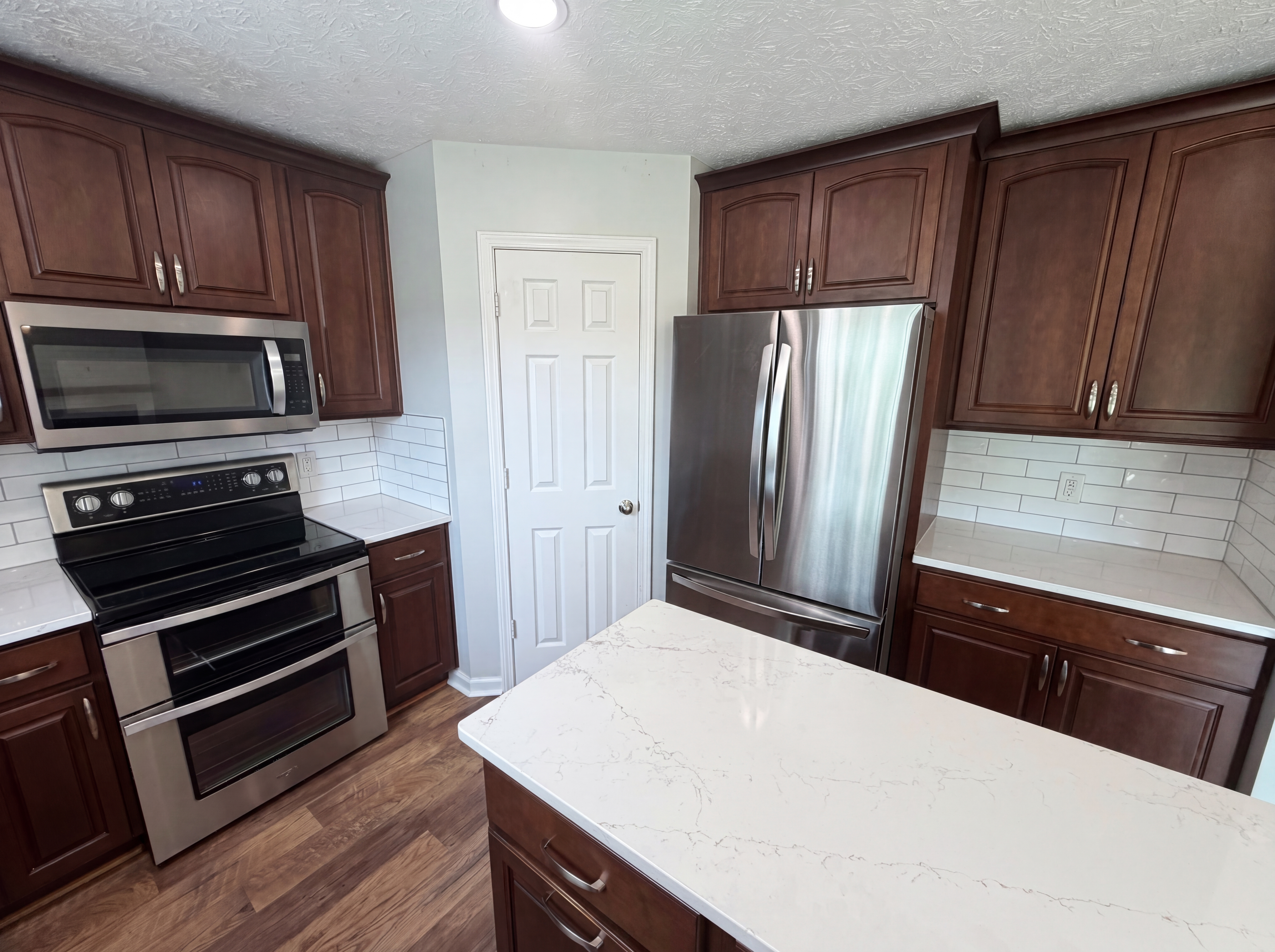 Photo 7 of 27 of 18676 Mill Grove Dr, Noblesville, IN