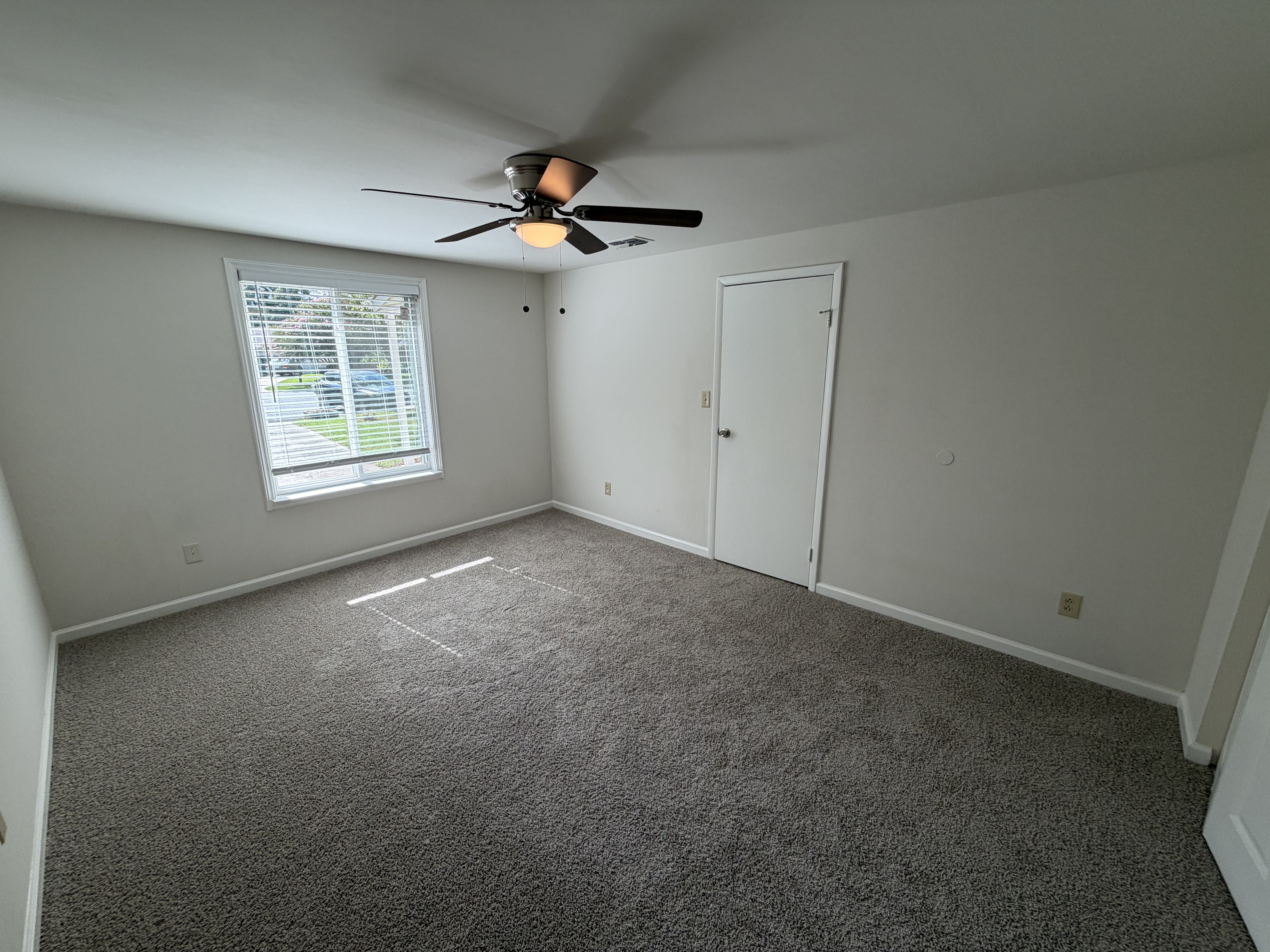 Photo 12 of 18 of 3618 Gustar Ct, Charlotte, NC