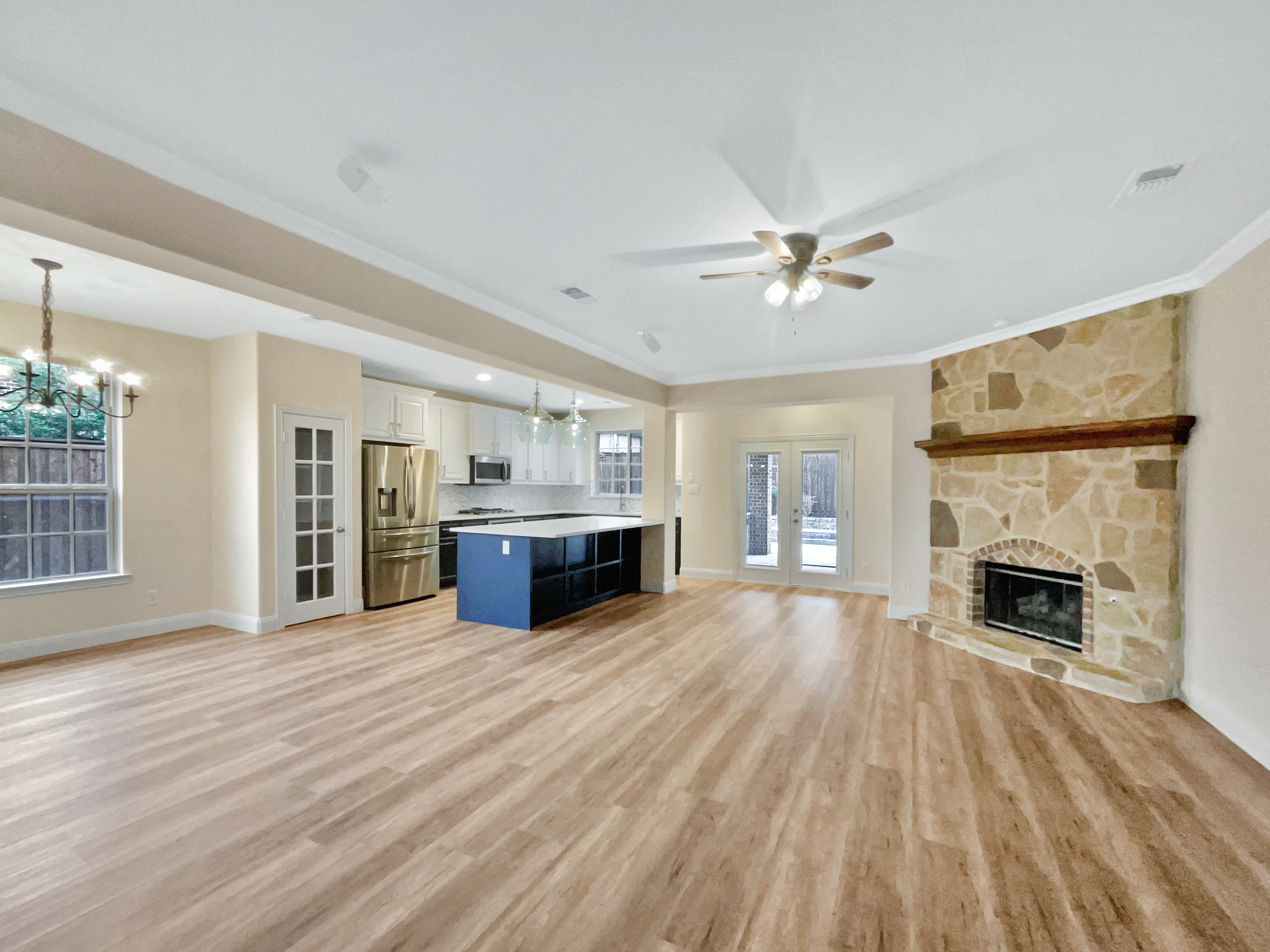 Photo 12 of 31 of 941 Fox Ridge Trl, Prosper, TX