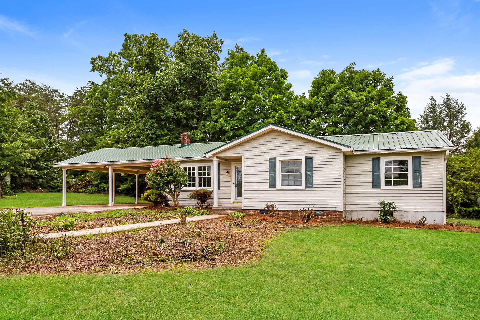 Photo 20 of 21 of 4610 Pruett Dr, Morganton, NC