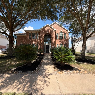 Property photo 1 of 18006 Oakfield Glen Ln