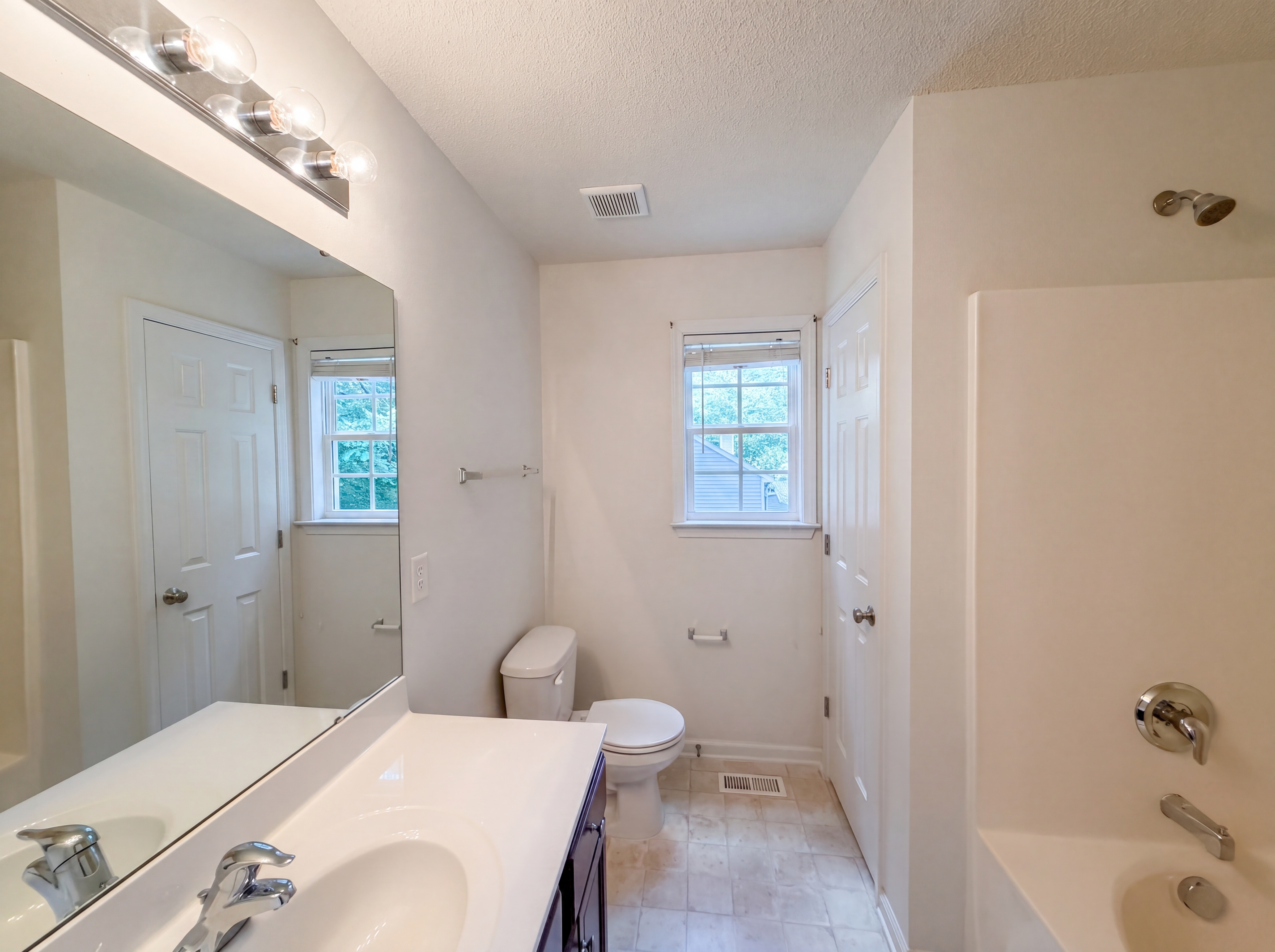 Photo 17 of 19 of 470 Kinsman Ct, Fuquay Varina, NC