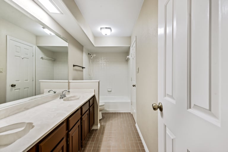 Photo 26 of 31 - 702 Meadowglen Cir, Coppell, TX 75019
