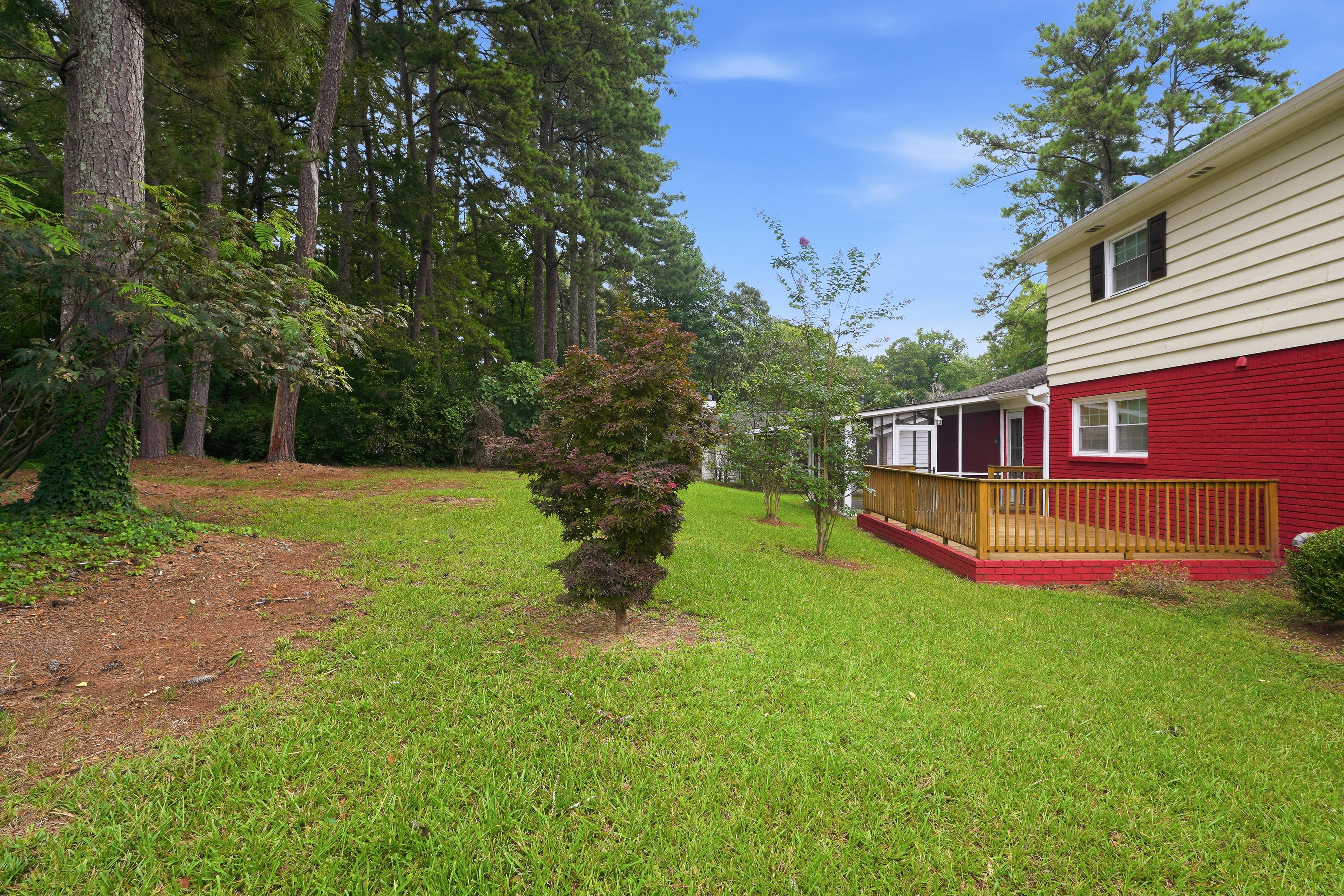 Photo 33 of 35 of 1604 Drayton Woods Dr, Tucker, GA