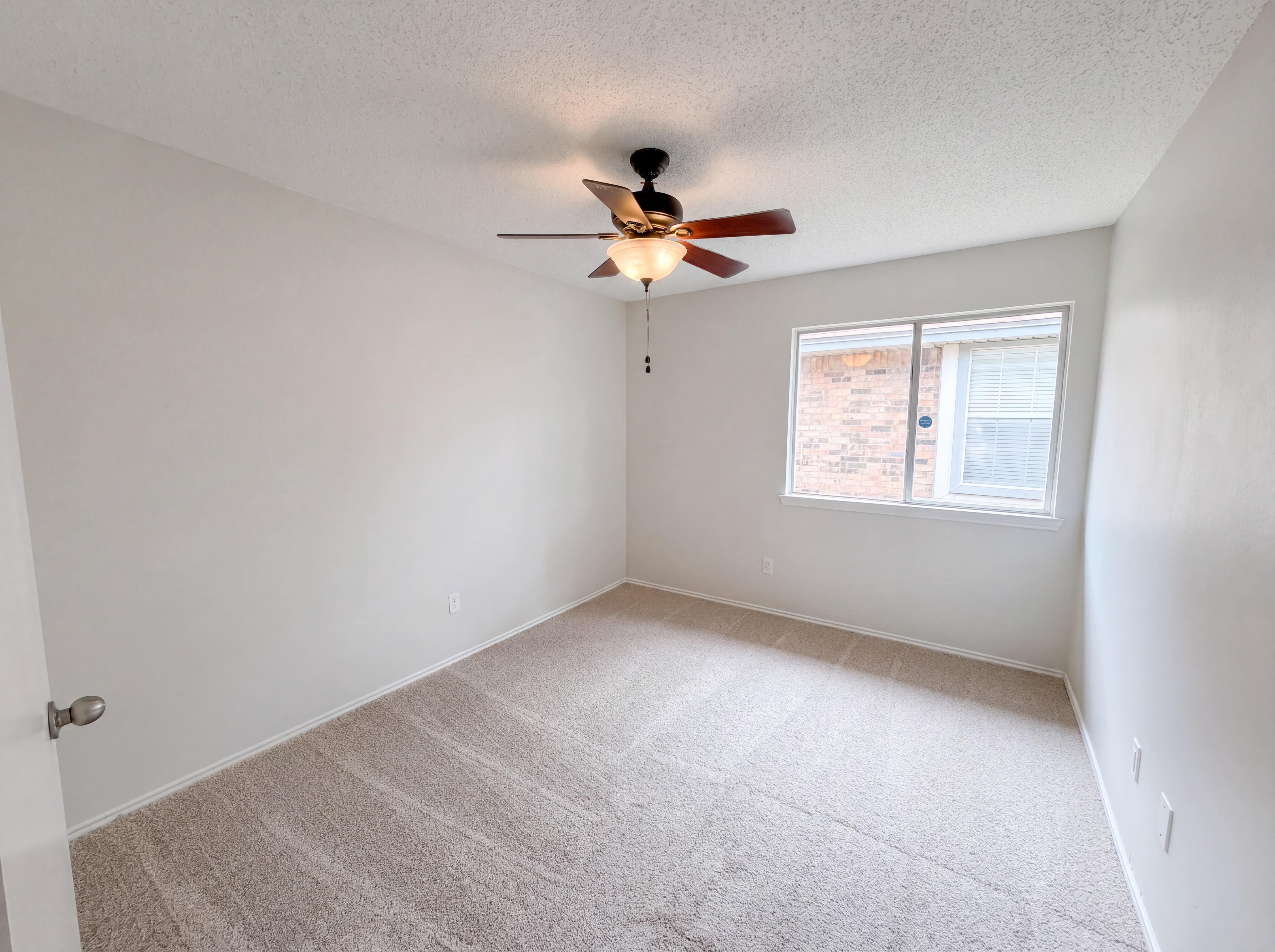 Photo 11 of 25 of 8517 Tamar Trl, Fort Worth, TX