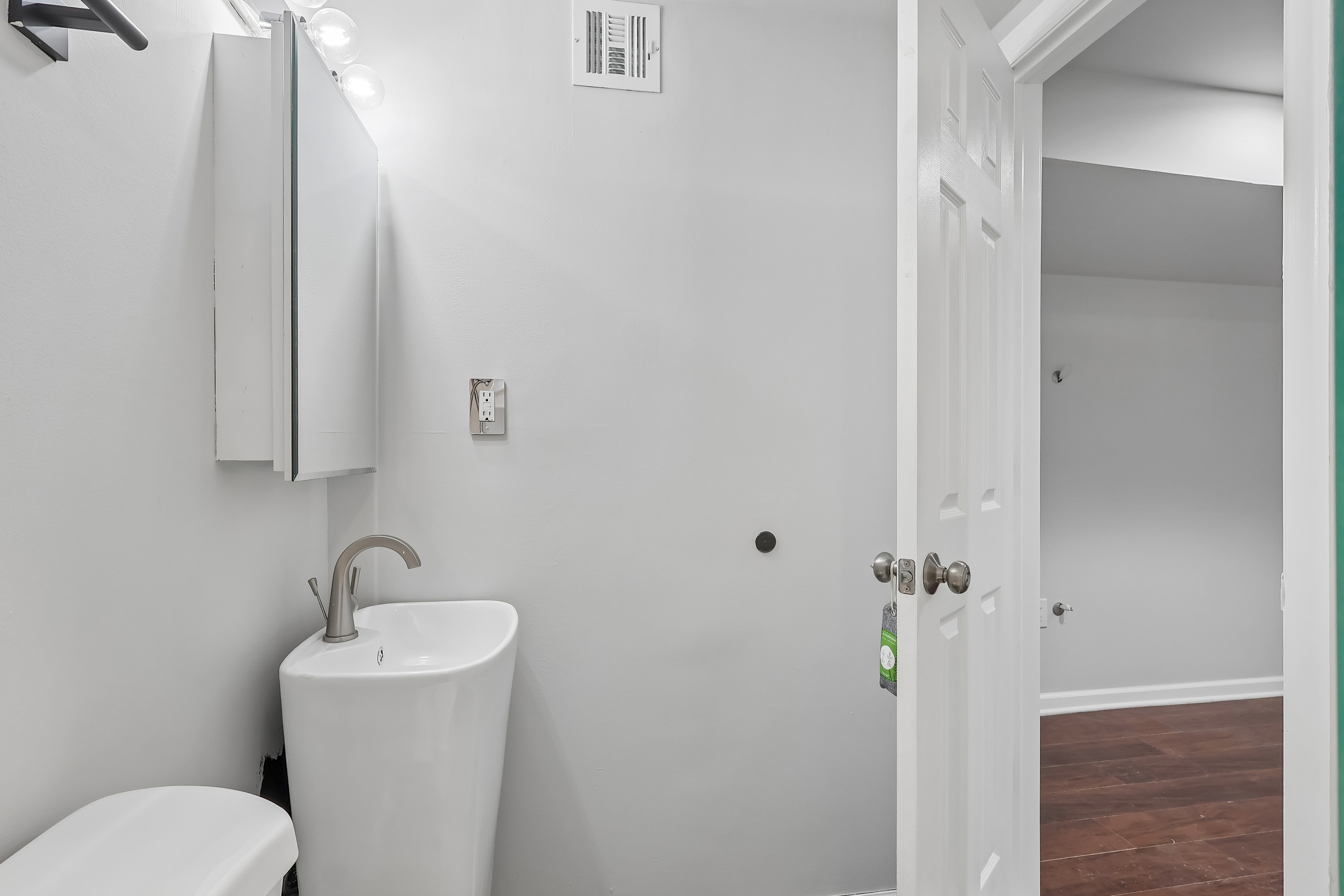 Photo 10 of 41 of 22 Yale Rd, Atco, NJ