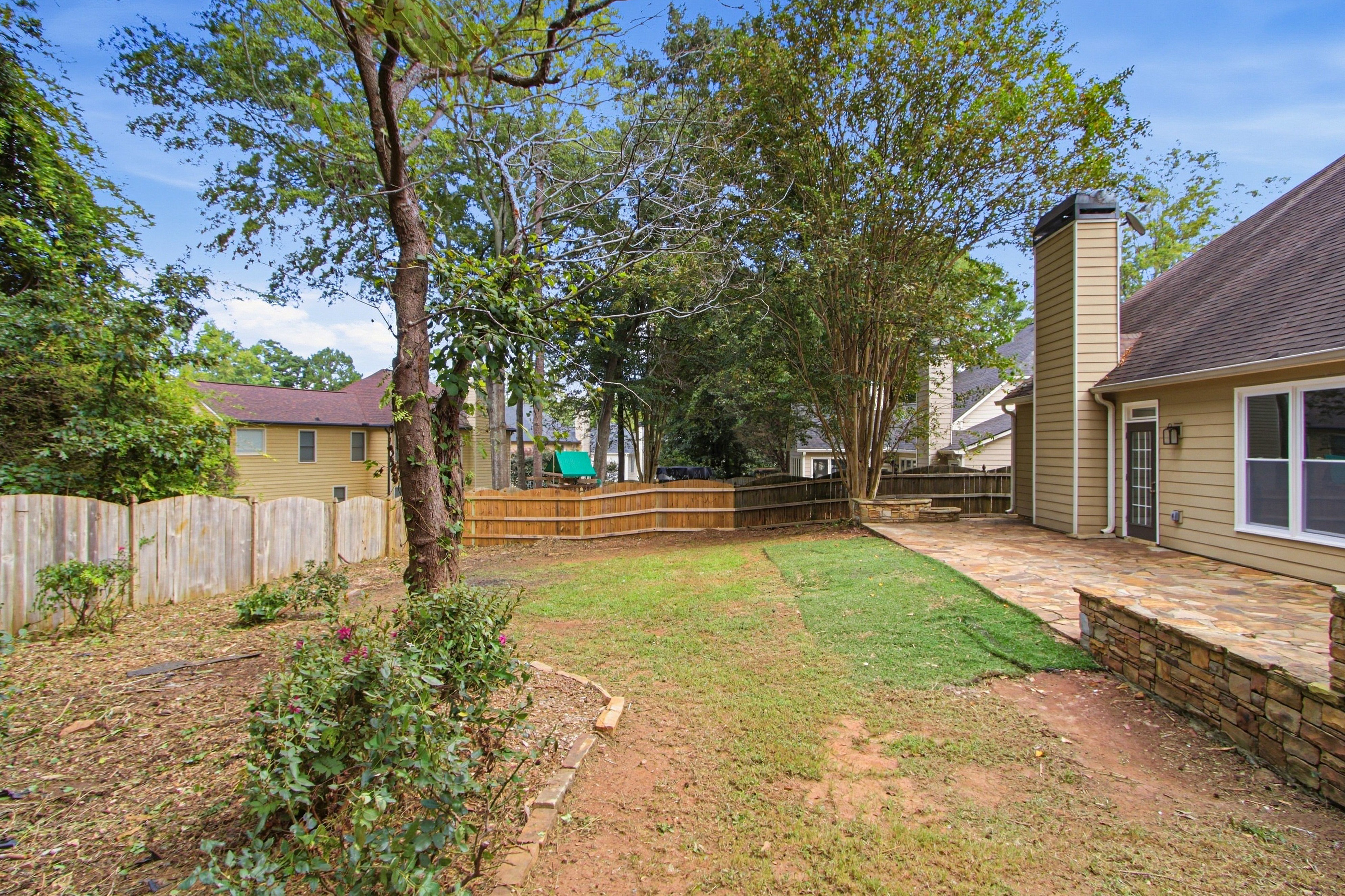 Photo 28 of 30 of 500 Camber Woods Dr, Roswell, GA