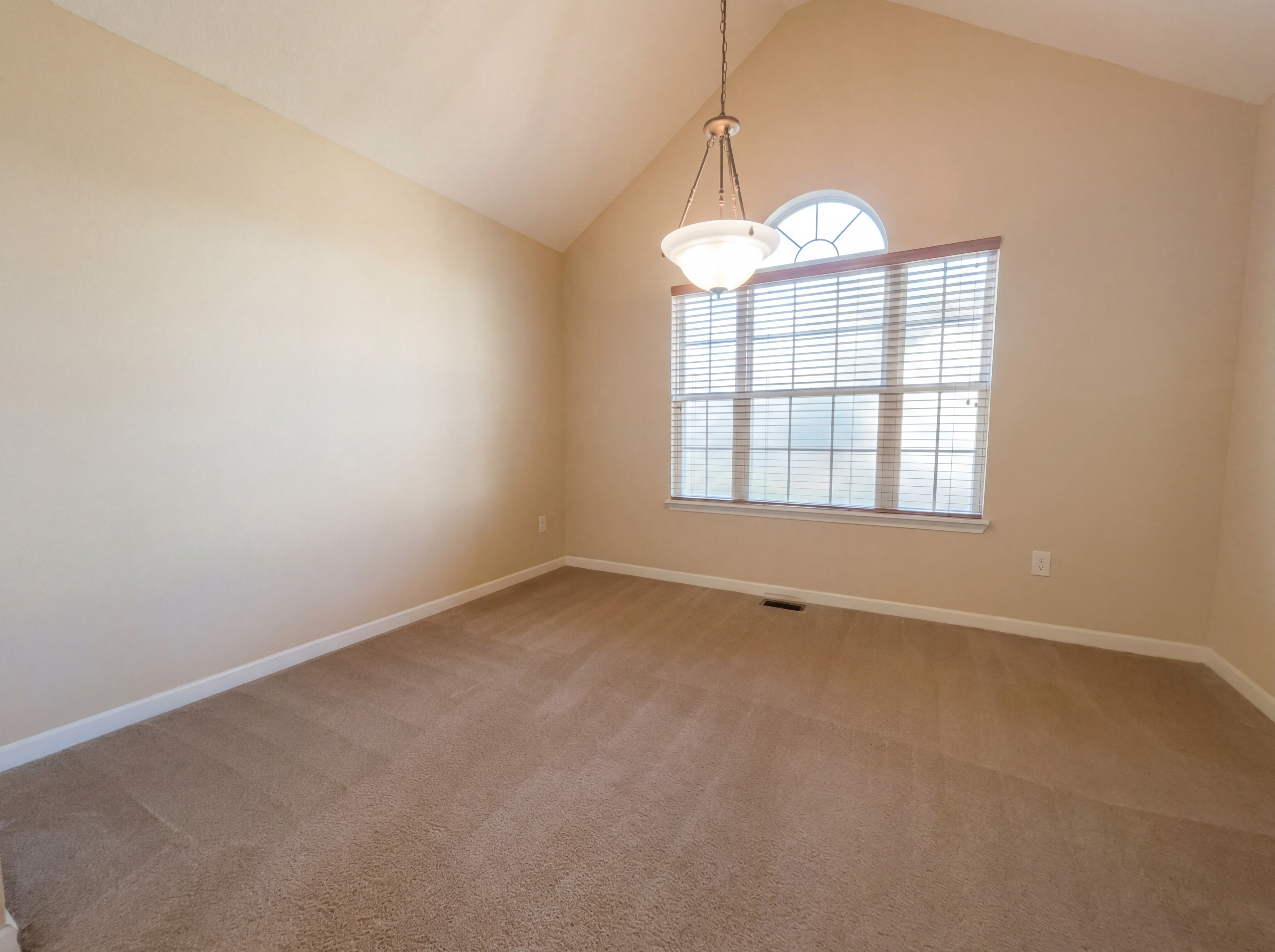 Photo 9 of 24 of 3062 Crest Ridge Cir SW, Marietta, GA