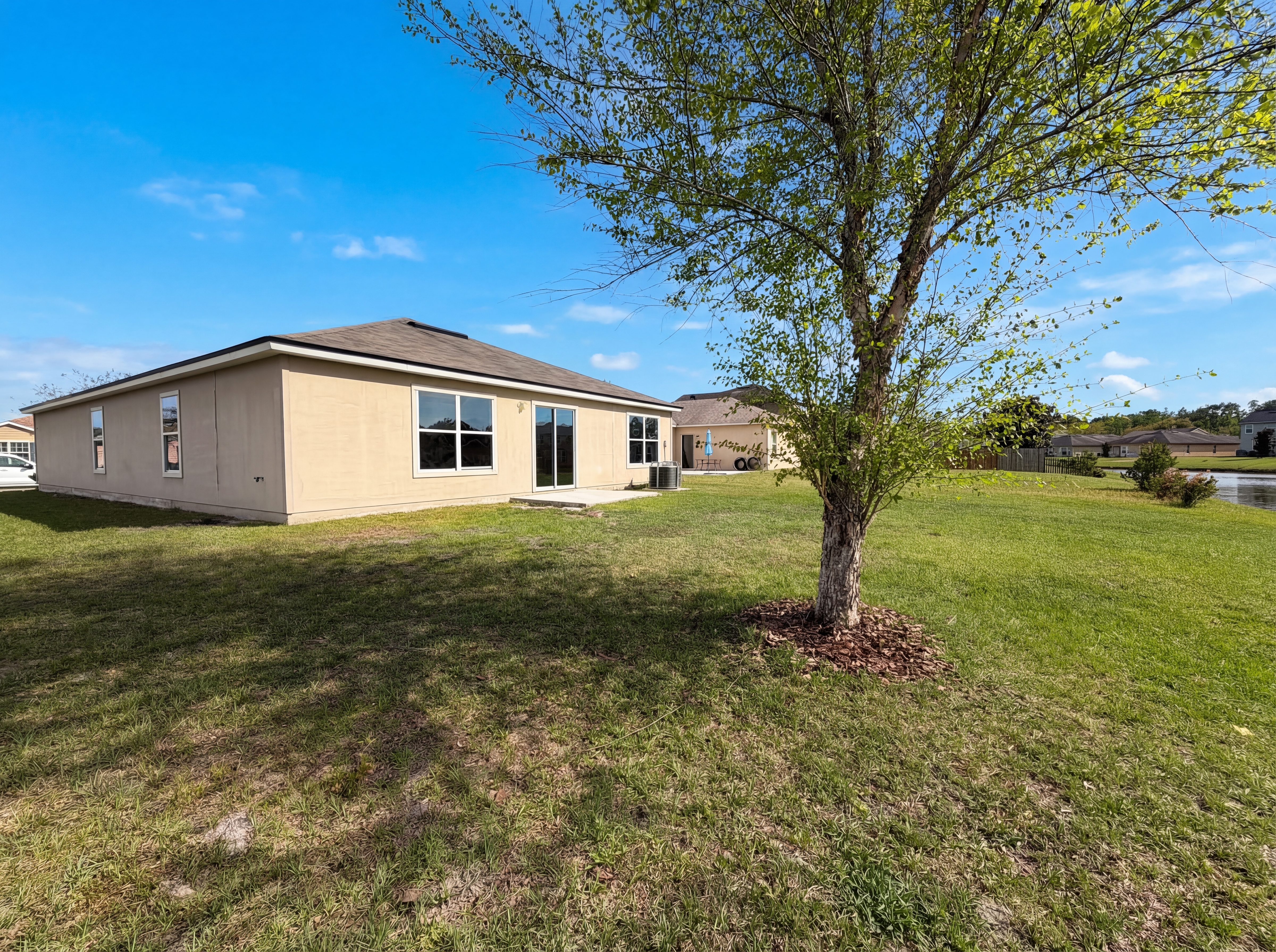 Photo 5 of 21 of 8852 Cumbria Ct, Jacksonville, FL
