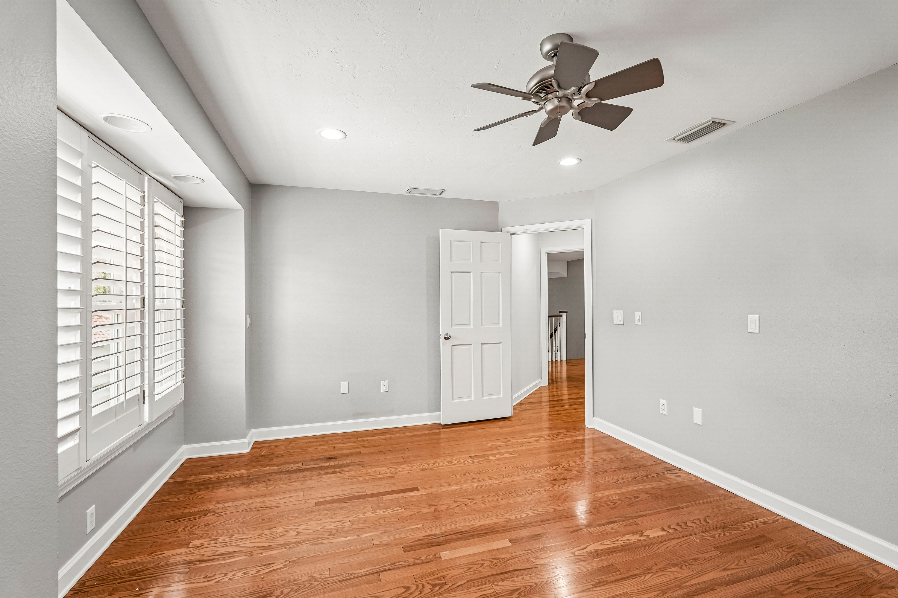 Photo 16 of 68 of 1675 Landings Ln, Sarasota, FL