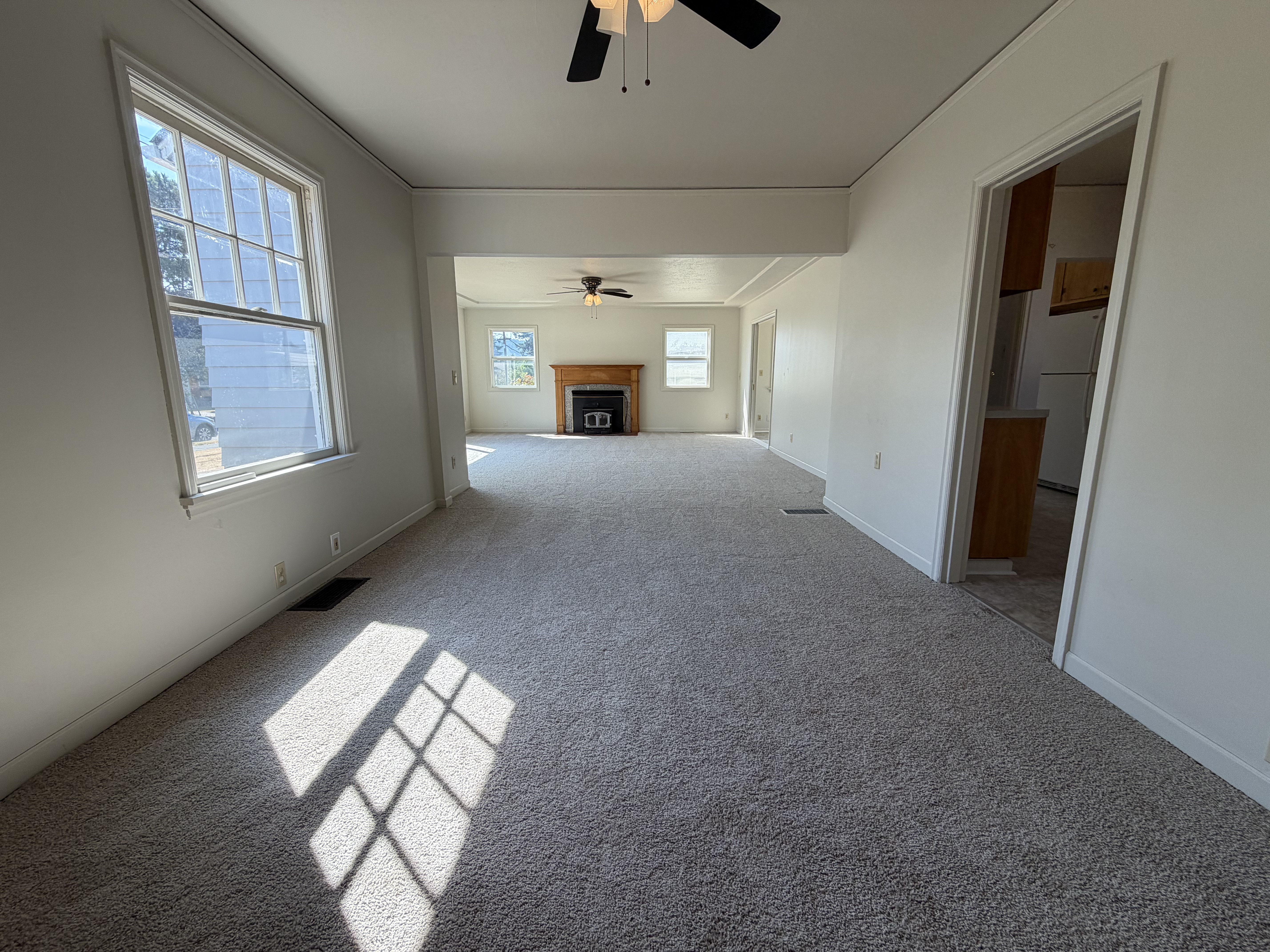 Photo 9 of 20 of 4815 SE 99th Ave, Portland, OR