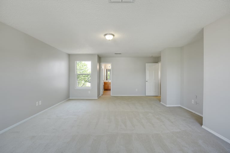 Photo 17 of 27 - 7924 Hidden Brook Dr, Fort Worth, TX 76120