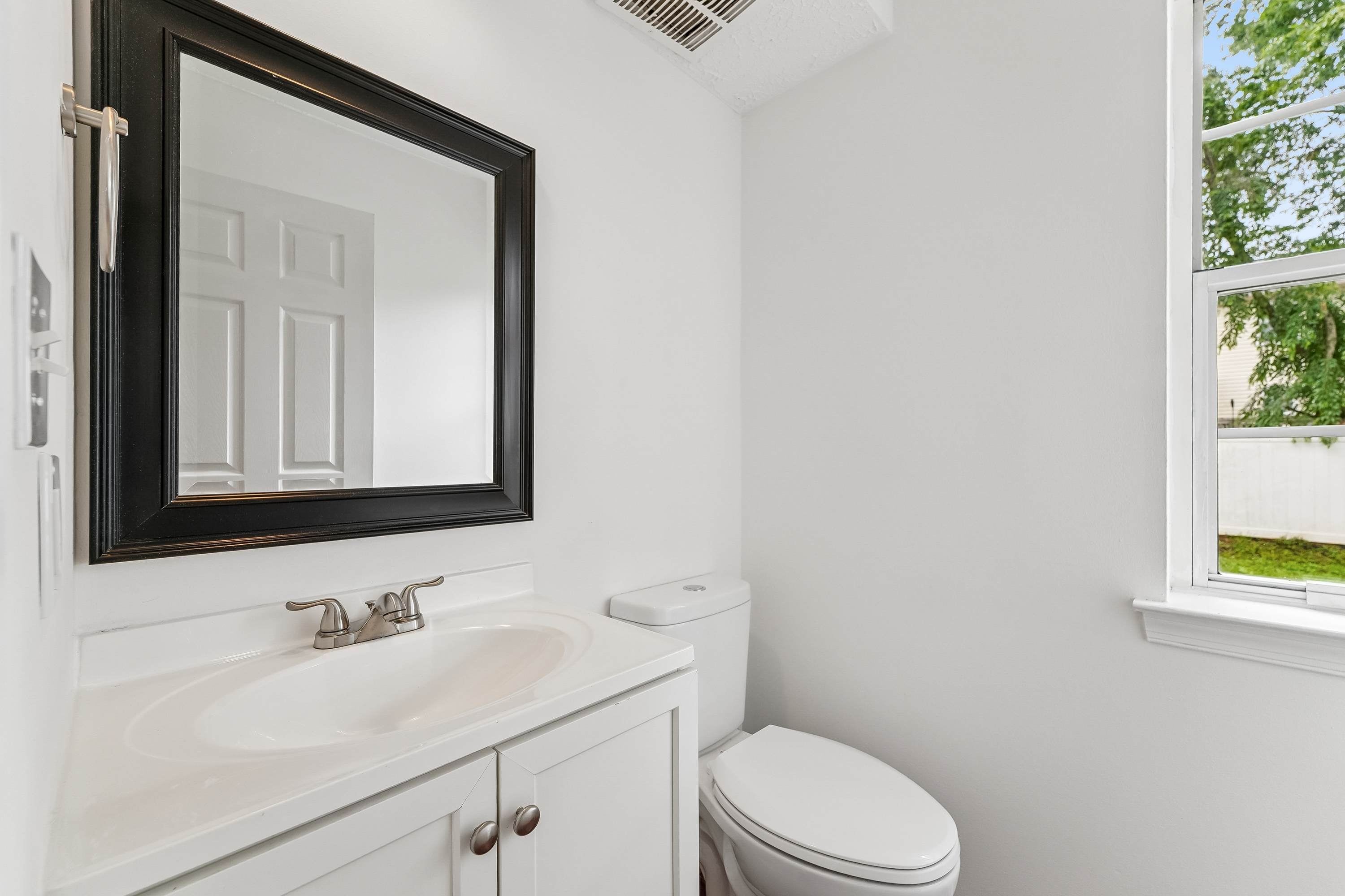 Photo 19 of 31 of 1215 Ashmead Sq, Belcamp, MD