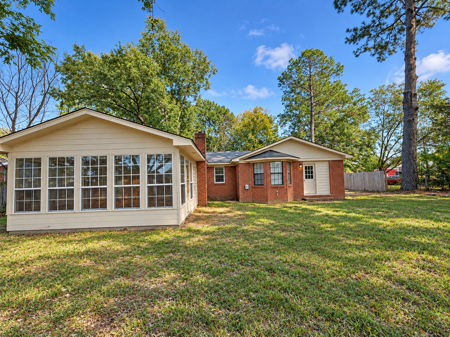 Photo 5 of 18 of 695 Powell St, Coldwater, MS