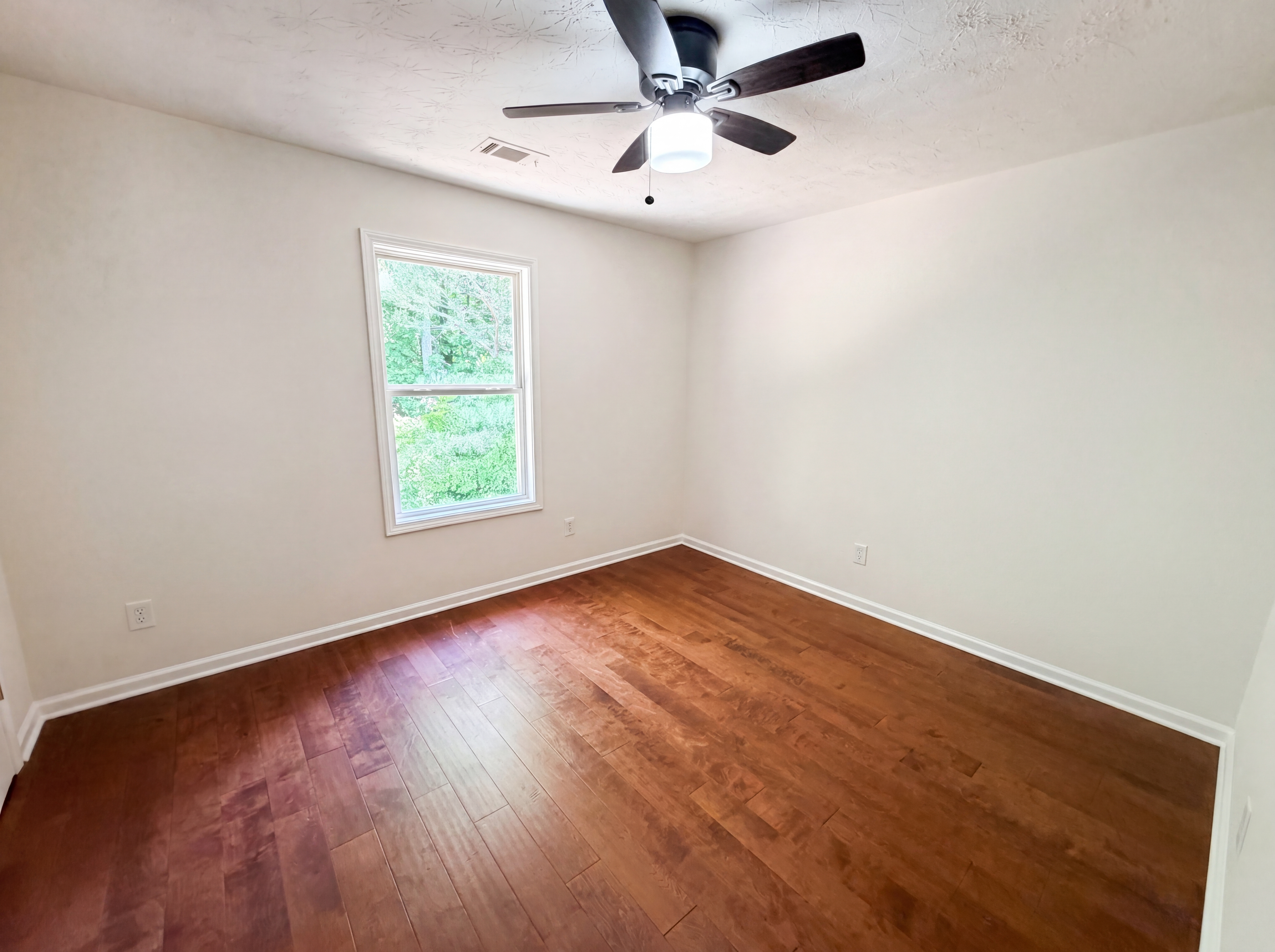 Photo 11 of 22 of 603 Marsh Lake Rd, Lawrenceville, GA