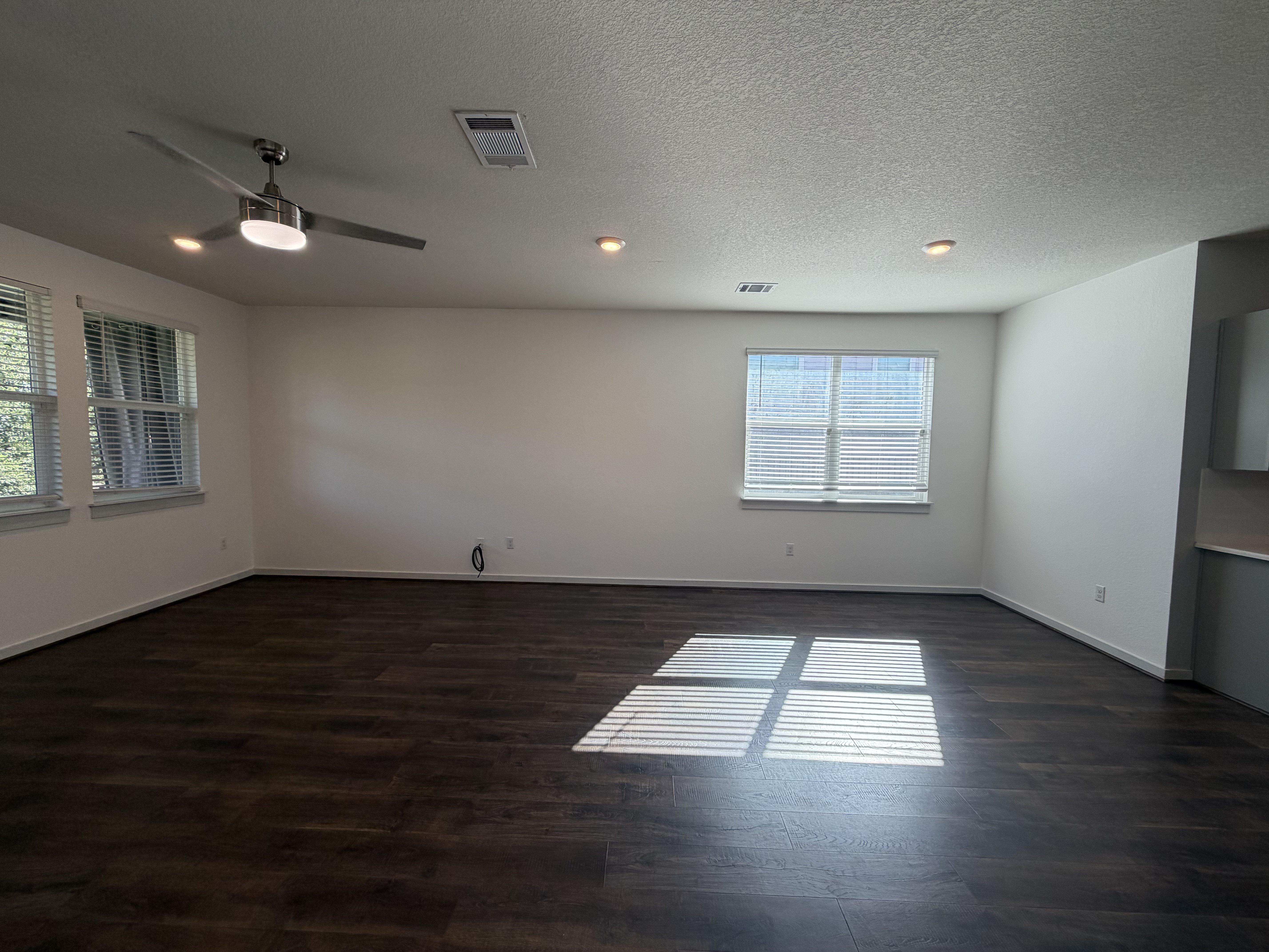 Photo 8 of 22 of 204 Florenz Ln, Georgetown, TX