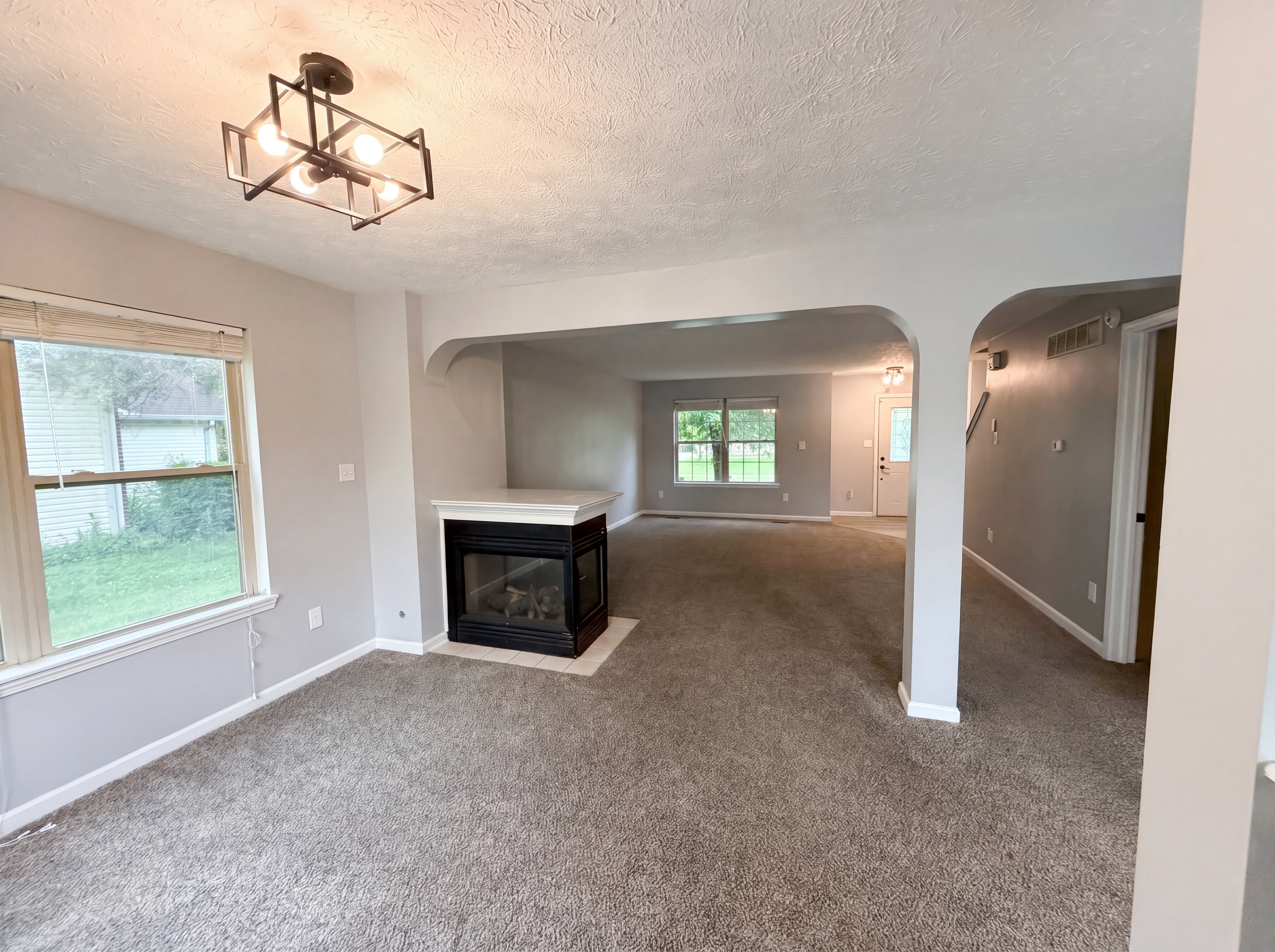 Photo 10 of 21 of 1947 Breman Ln, Indianapolis, IN
