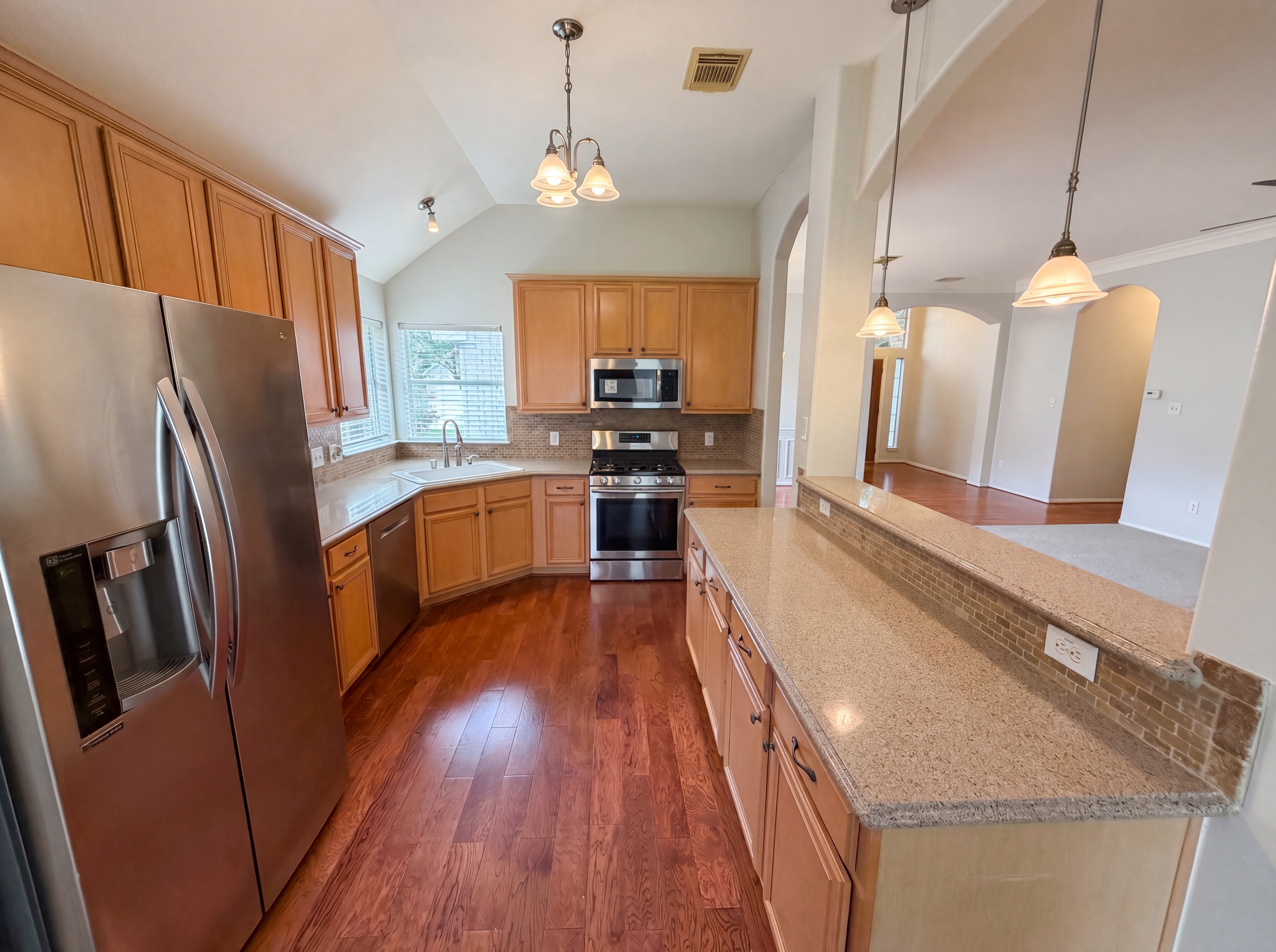 Photo 2 of 19 of 208 Green Cedar Dr, League City, TX