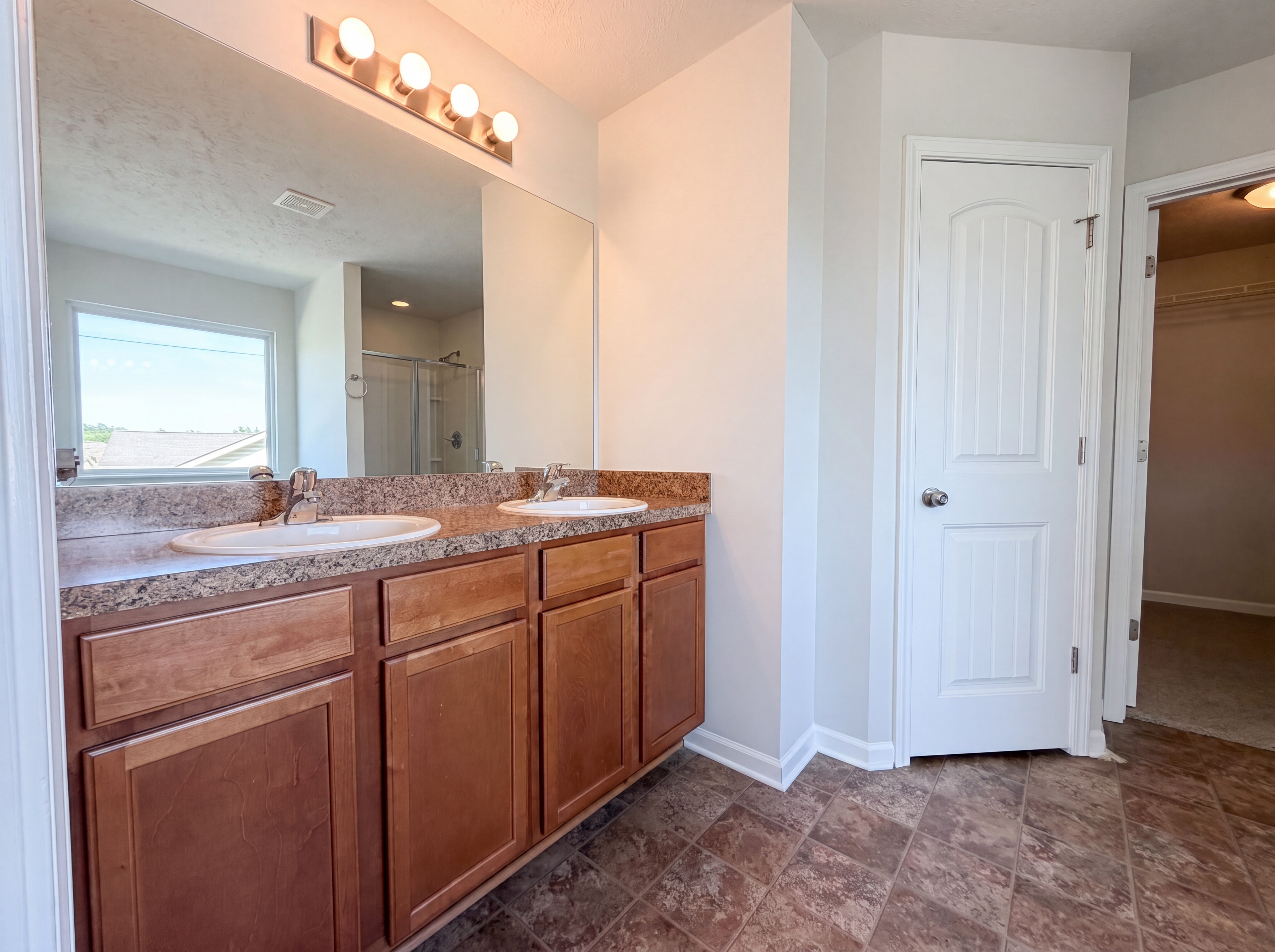 Photo 12 of 16 of 504 Welshcrest Ct, Antioch, TN