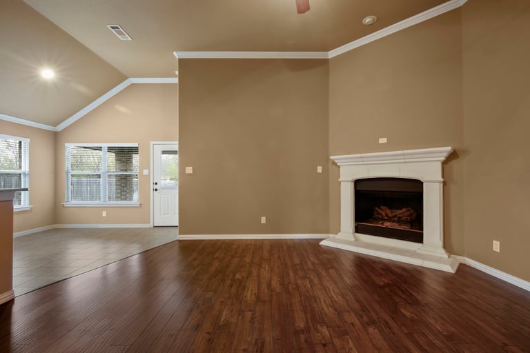 Photo 5 of 26 - 7424 Durness Dr, Fort Worth, TX 76179