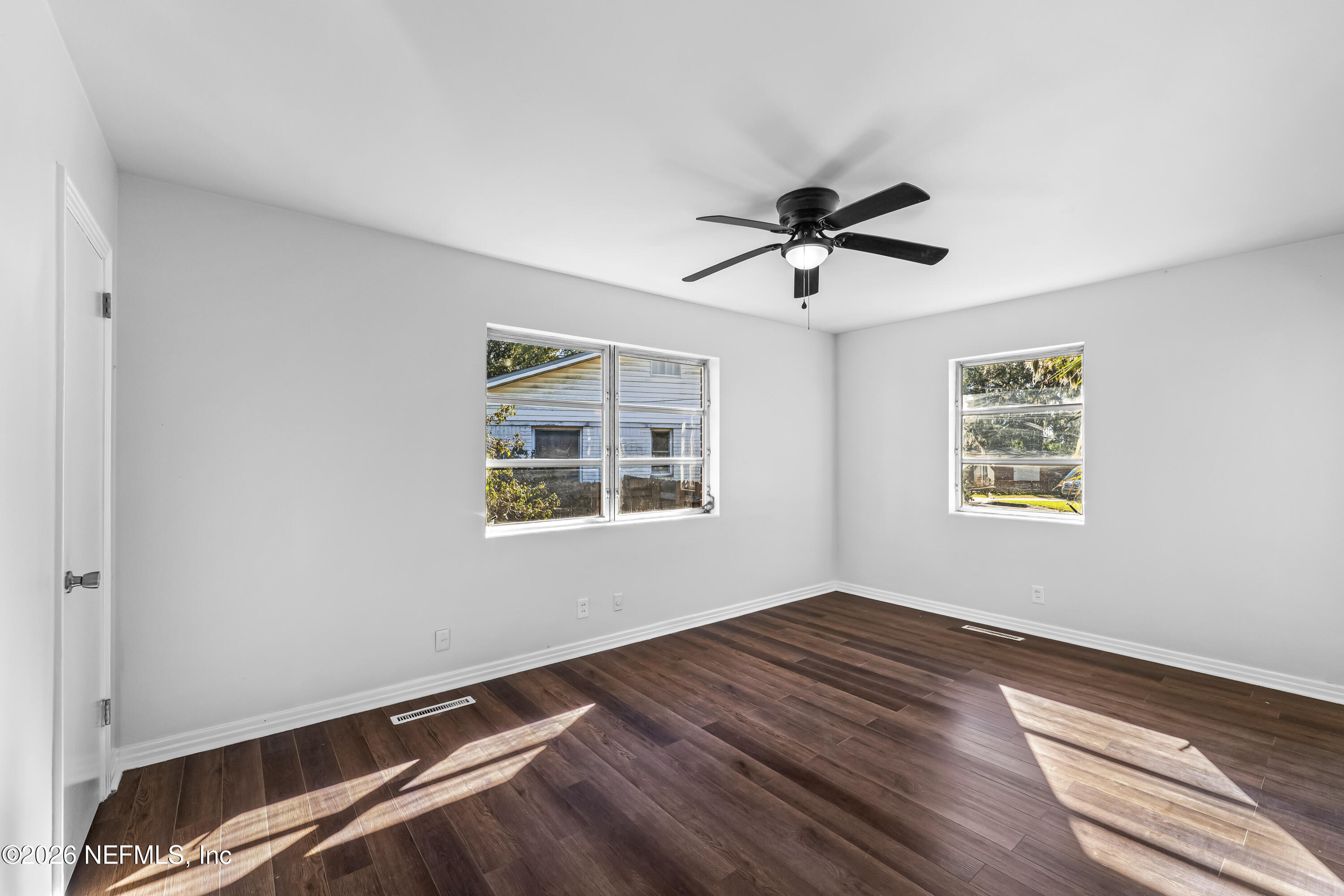 Photo 13 of 30 of 8308 Manavista St, Jacksonville, FL