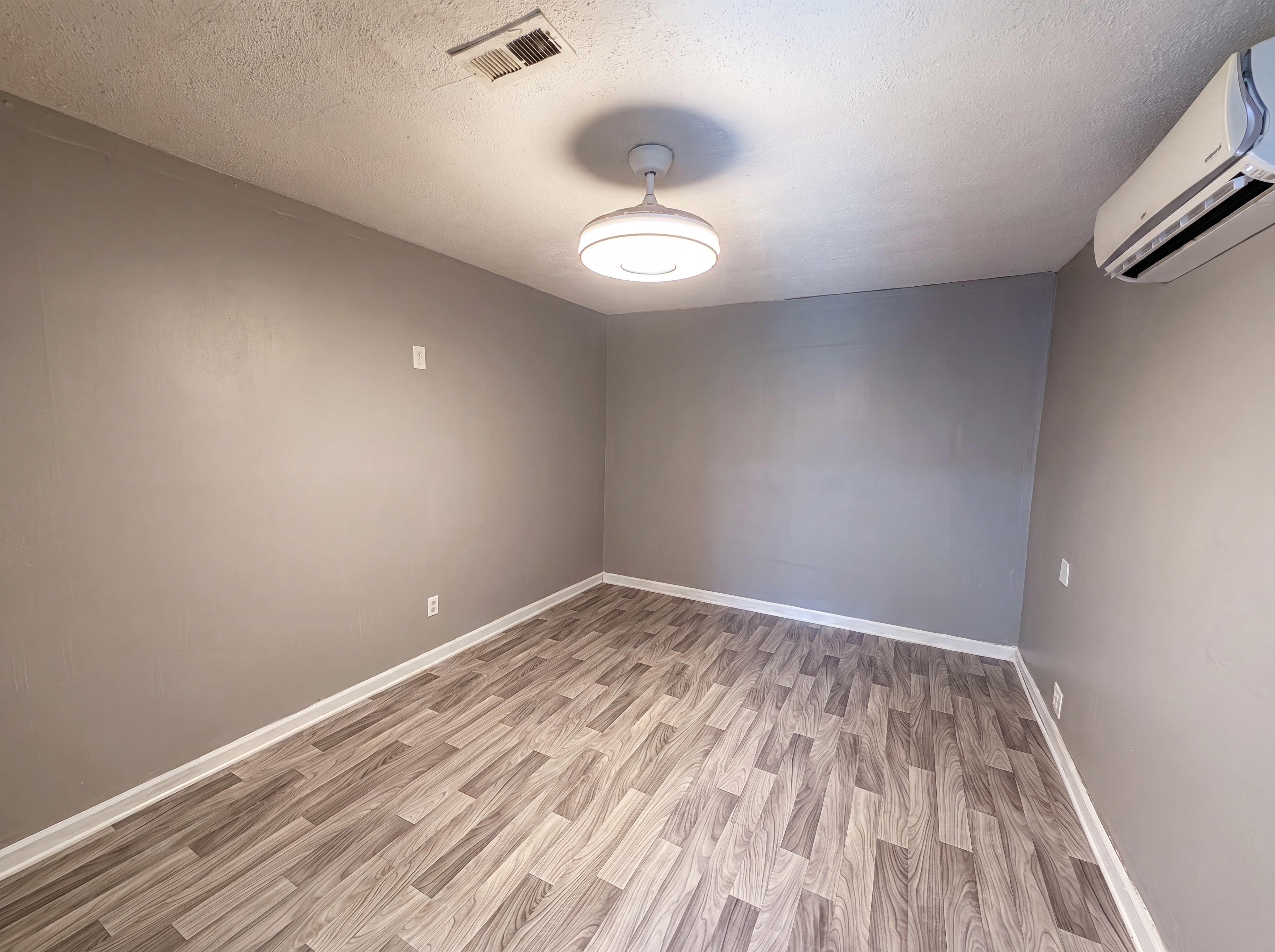 Photo 10 of 19 of 2725 Flintlock Pl, Austell, GA