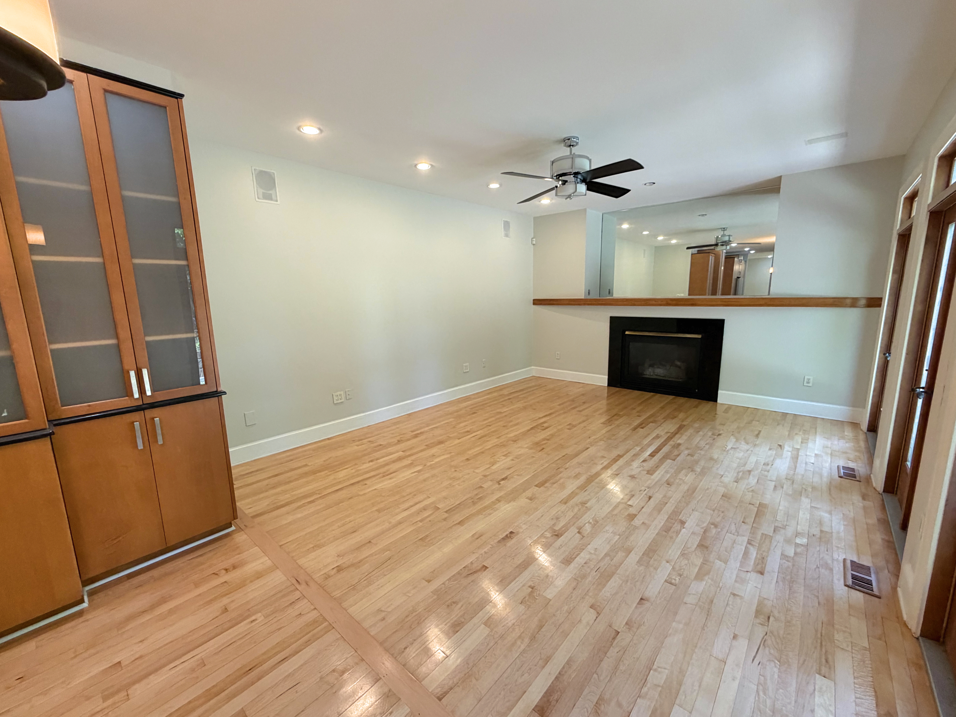 Photo 3 of 21 of 3621 Rolridge Rd, Henrico, VA