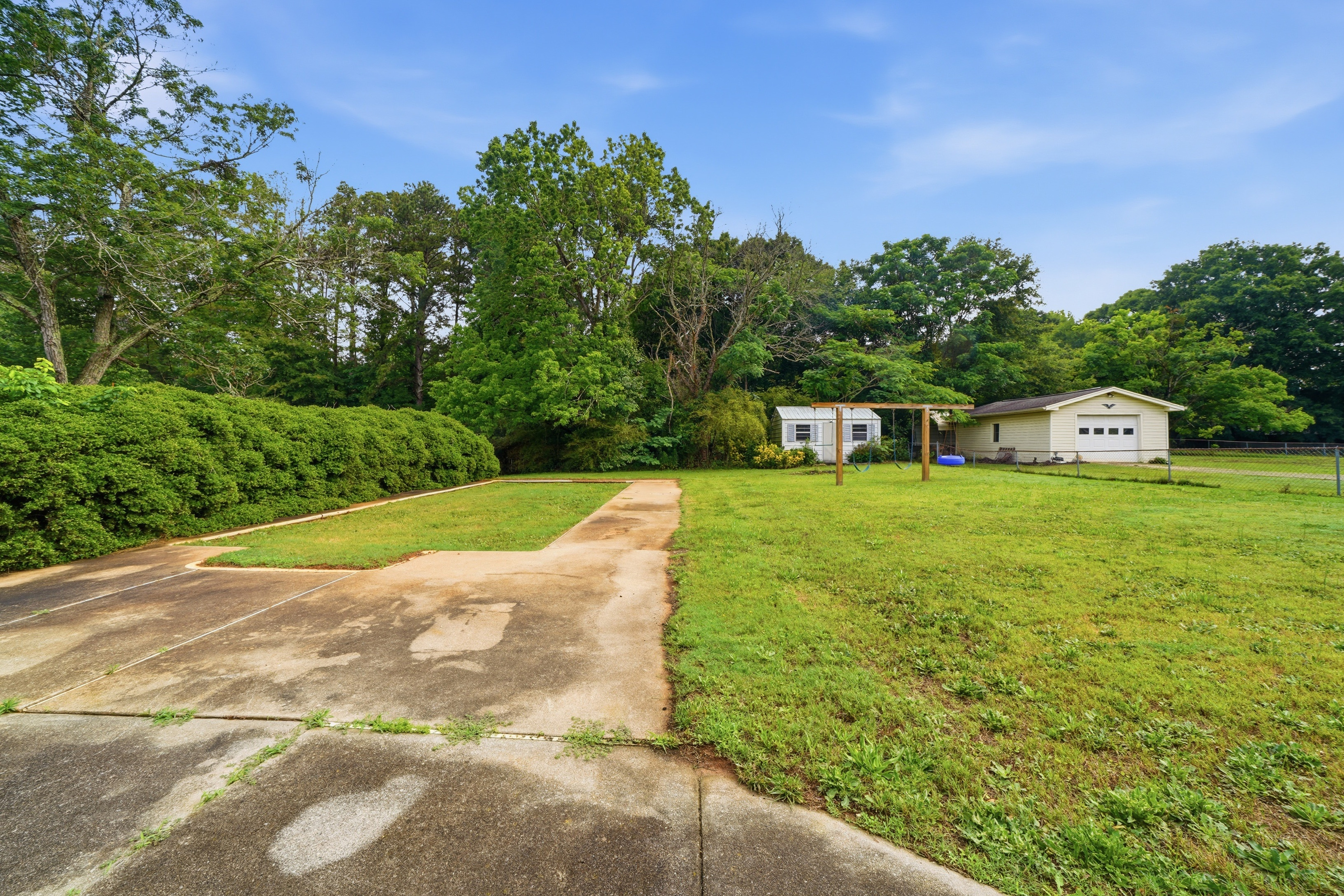 Photo 25 of 30 of 930 Cochise Trl SE, Conyers, GA