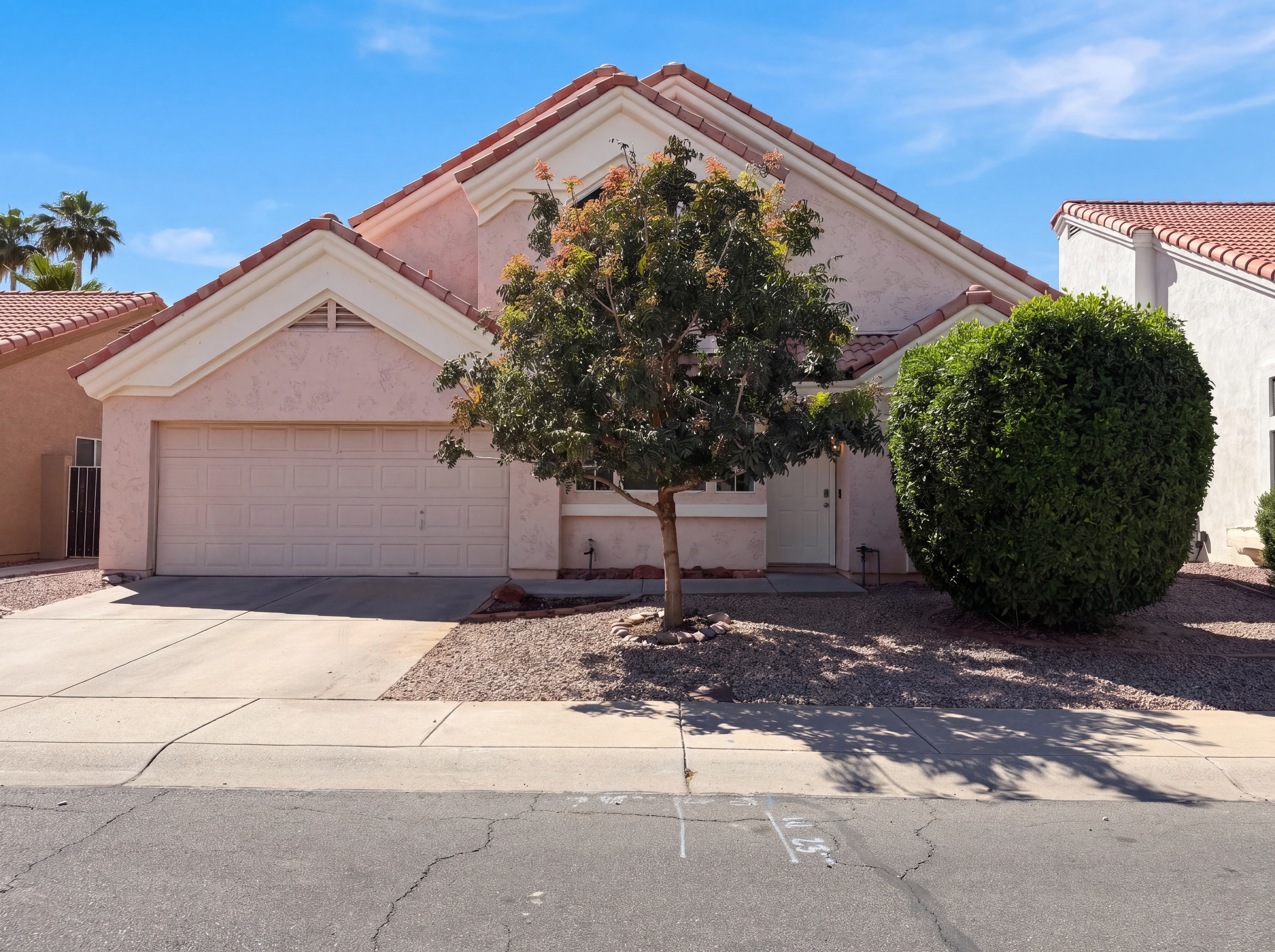 Photo 14 of 21 of 1114 S Tiago Dr, Gilbert, AZ