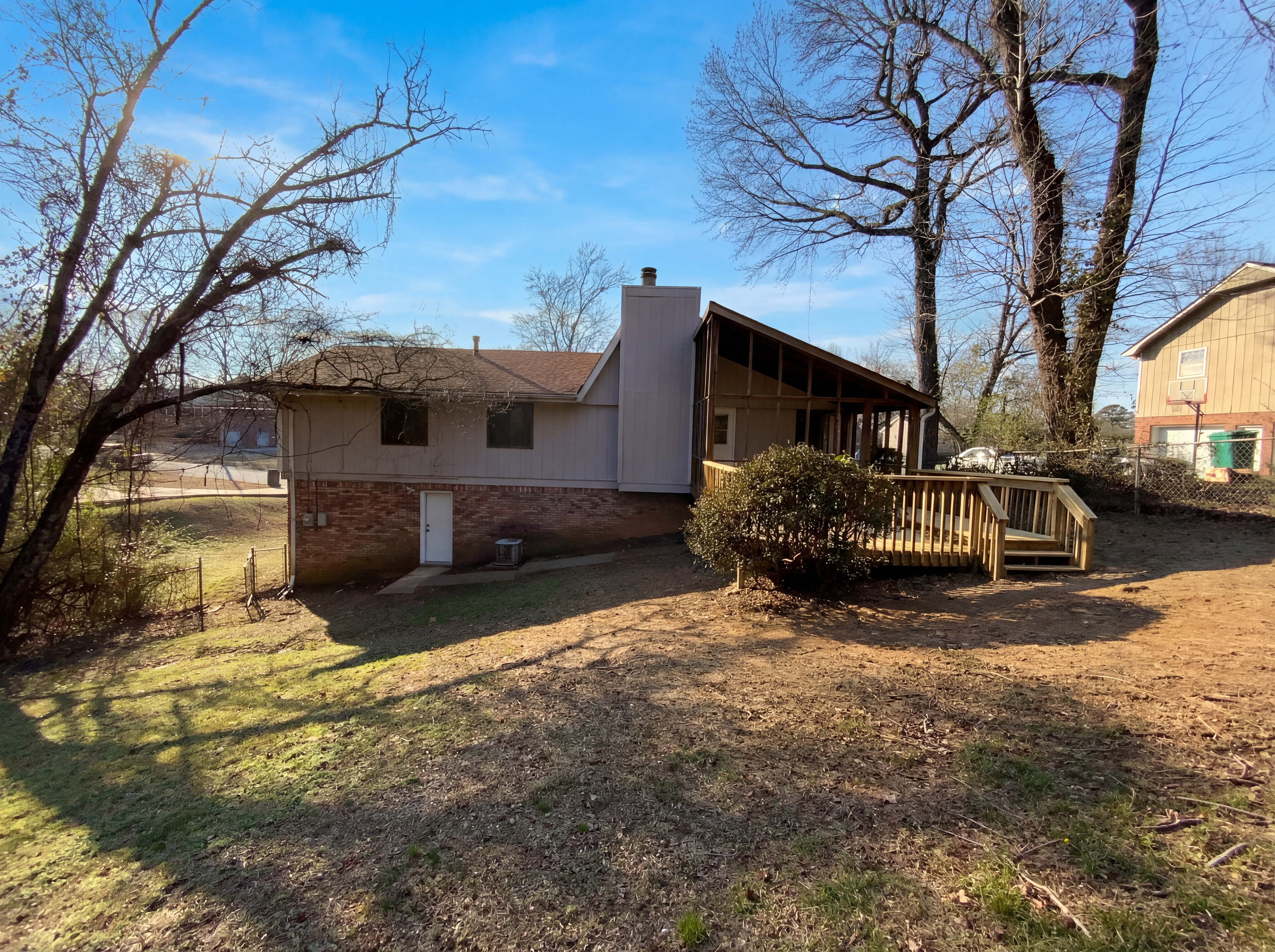 Photo 5 of 22 of 1111 3rd Ln, Pleasant Grove, AL