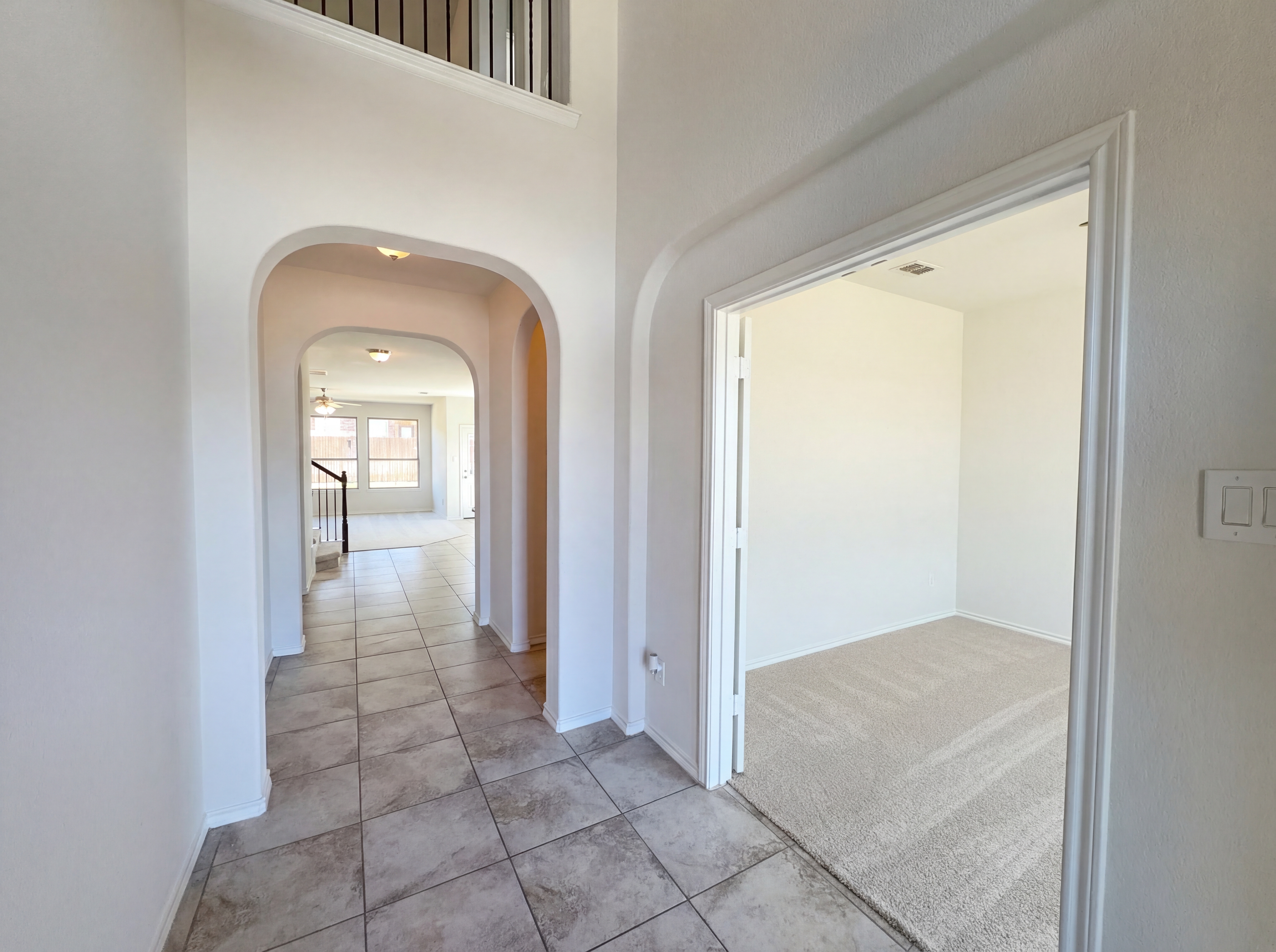 Photo 9 of 32 of 13824 Langston Lake Dr, Fort Worth, TX