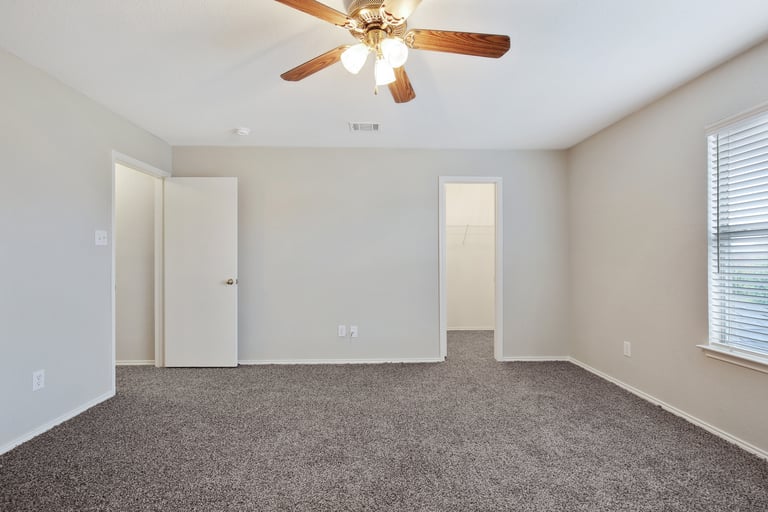 Photo 29 of 32 - 712 Partridge Dr, Fort Worth, TX 76131