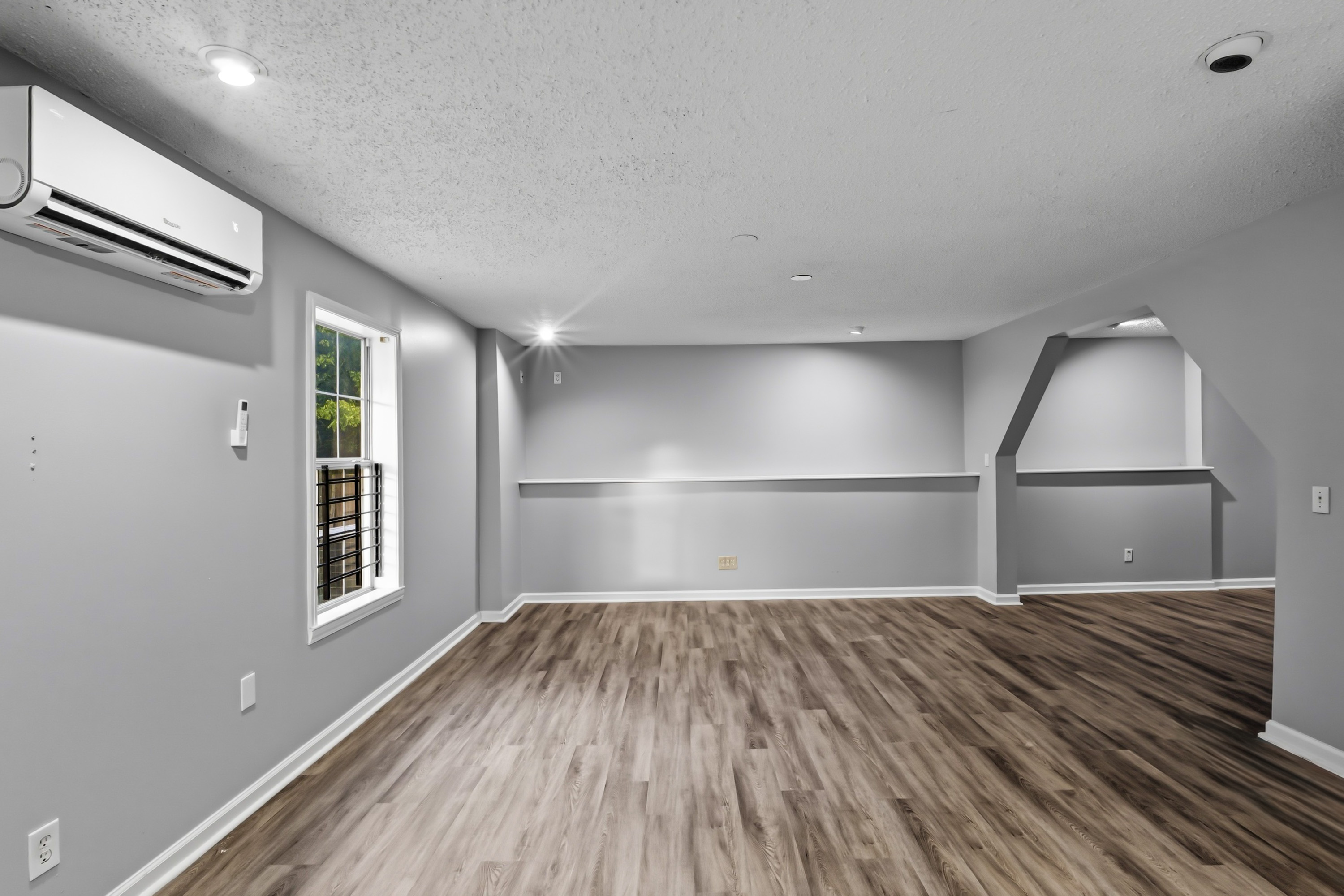 Photo 19 of 49 of 3825 Cedar Trace Ln, Ellenwood, GA