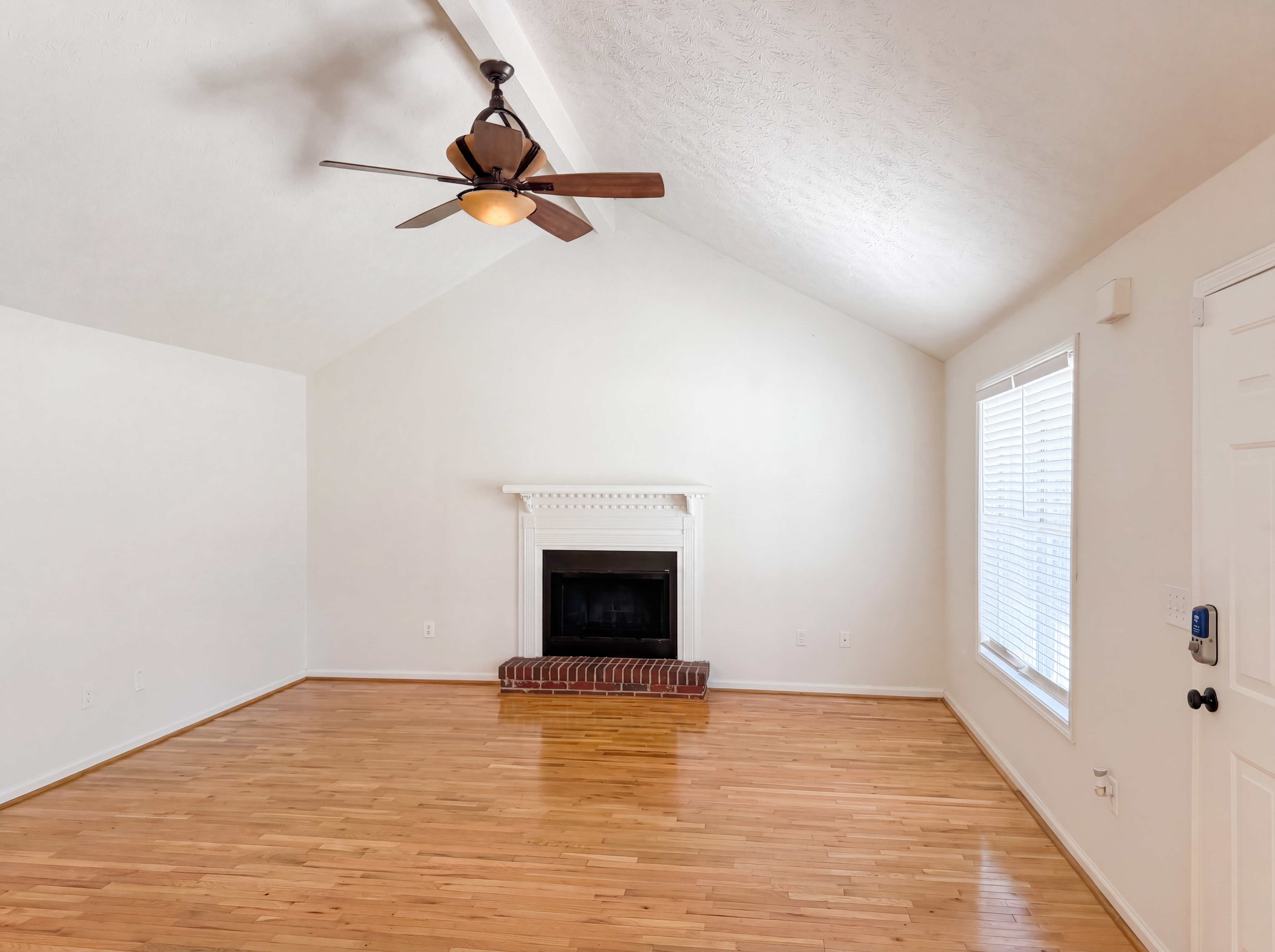 Photo 6 of 25 of 1556 Wynfield Ct, Auburn, GA