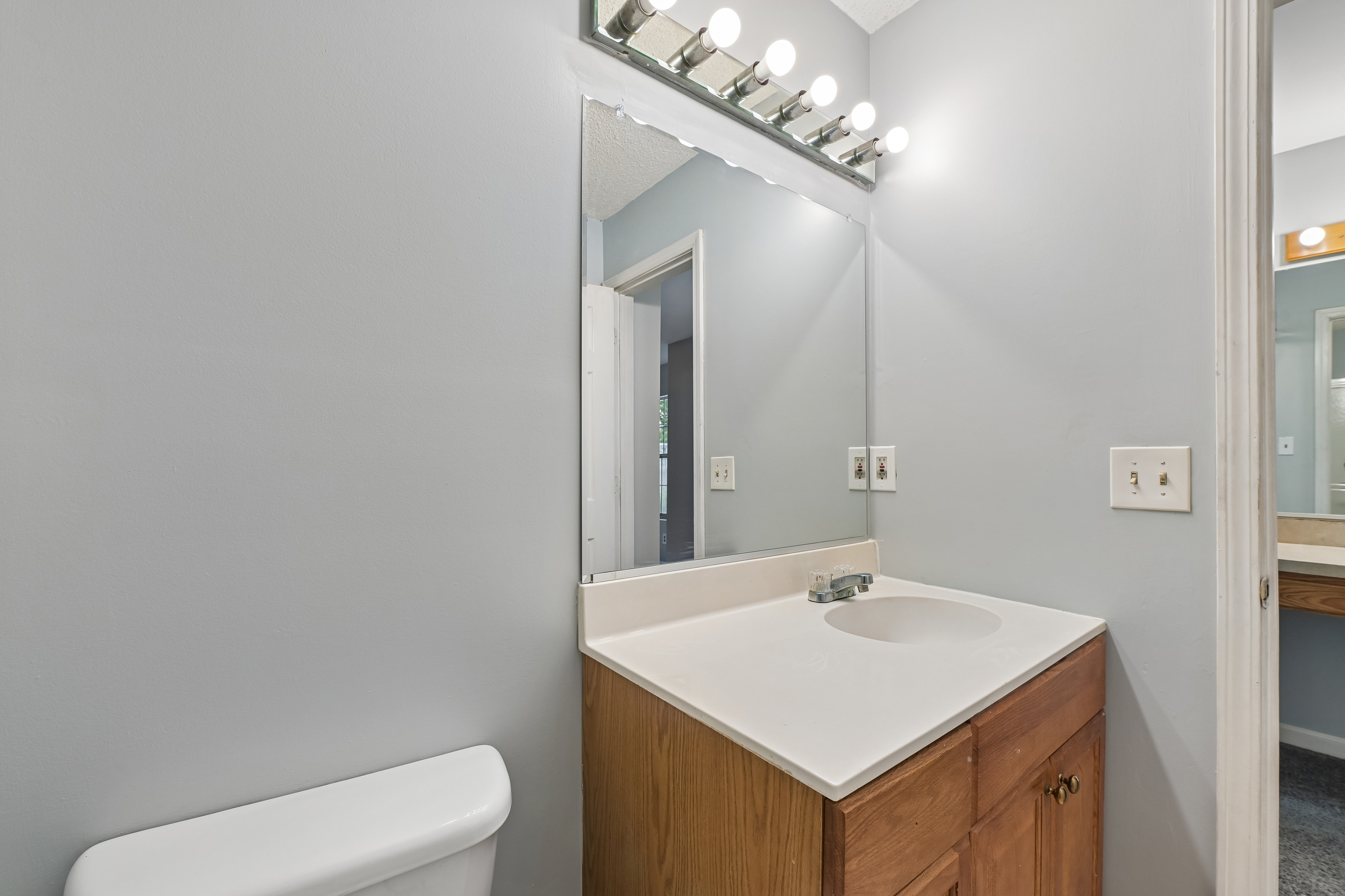 Photo 6 of 27 of 4900 Avenida Del Sol Dr, Raleigh, NC