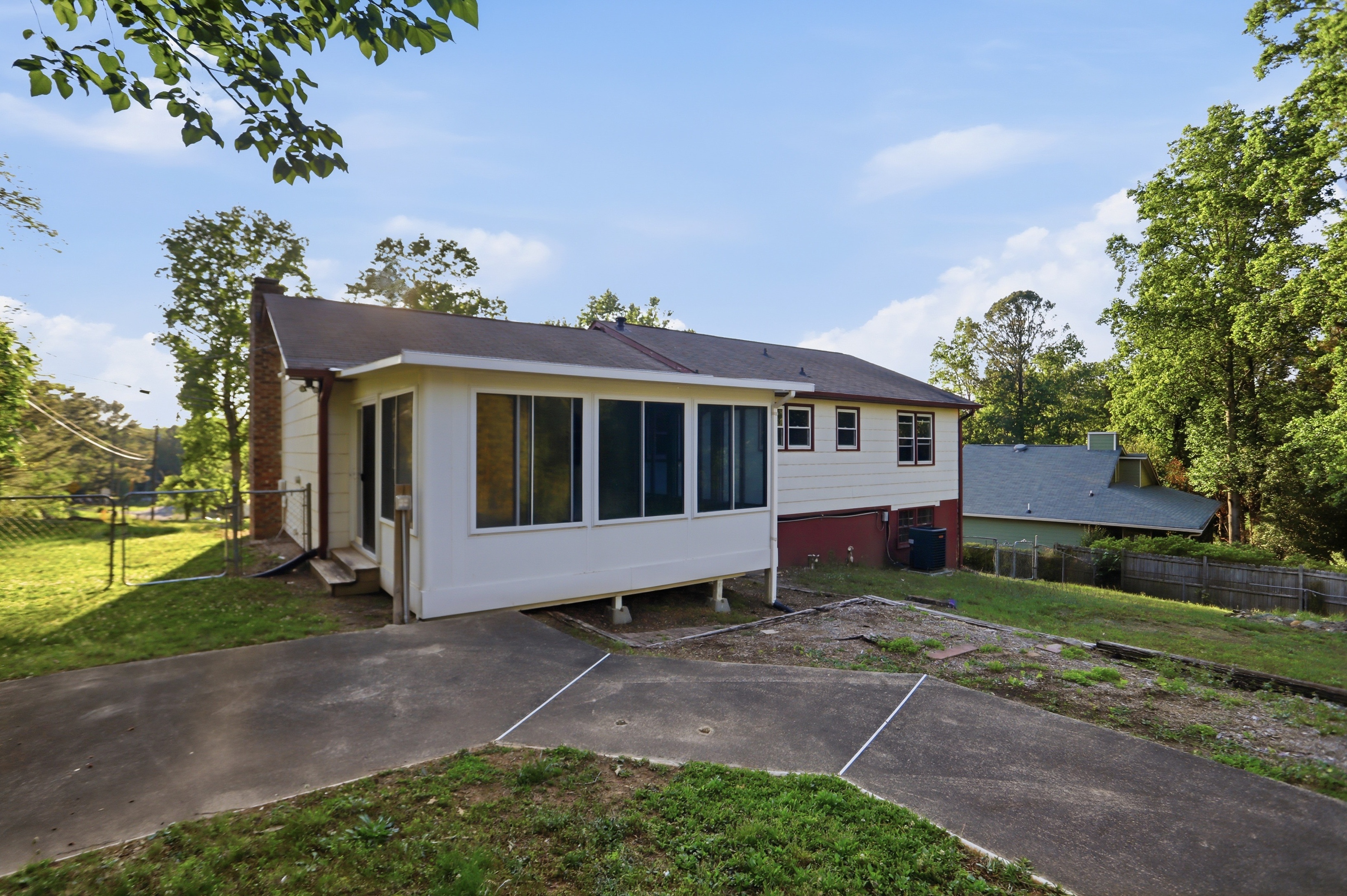 Photo 31 of 34 of 6742 Kellogg Dr, Acworth, GA