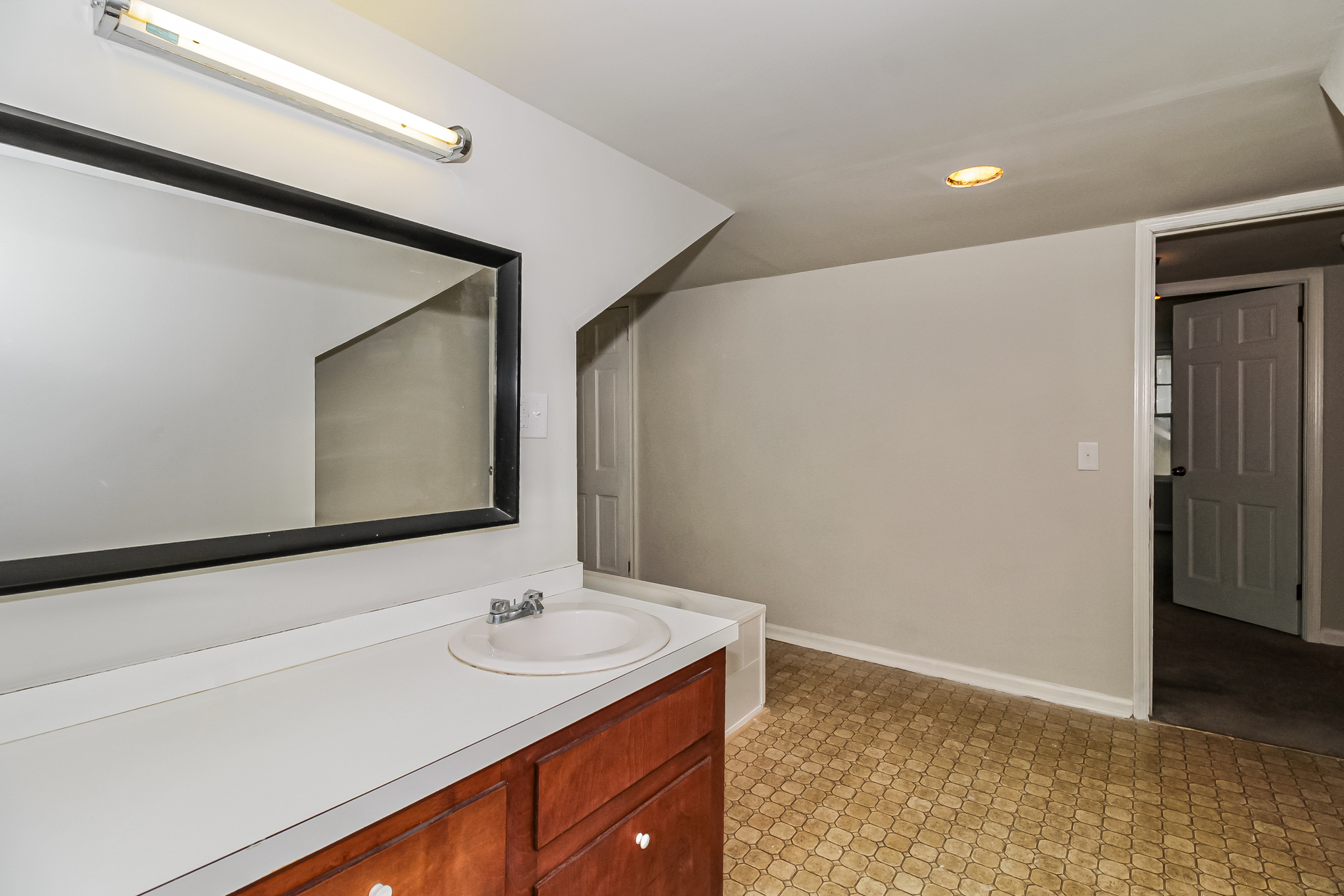 Photo 13 of 22 of 114 E Clay St, Whiteville, NC