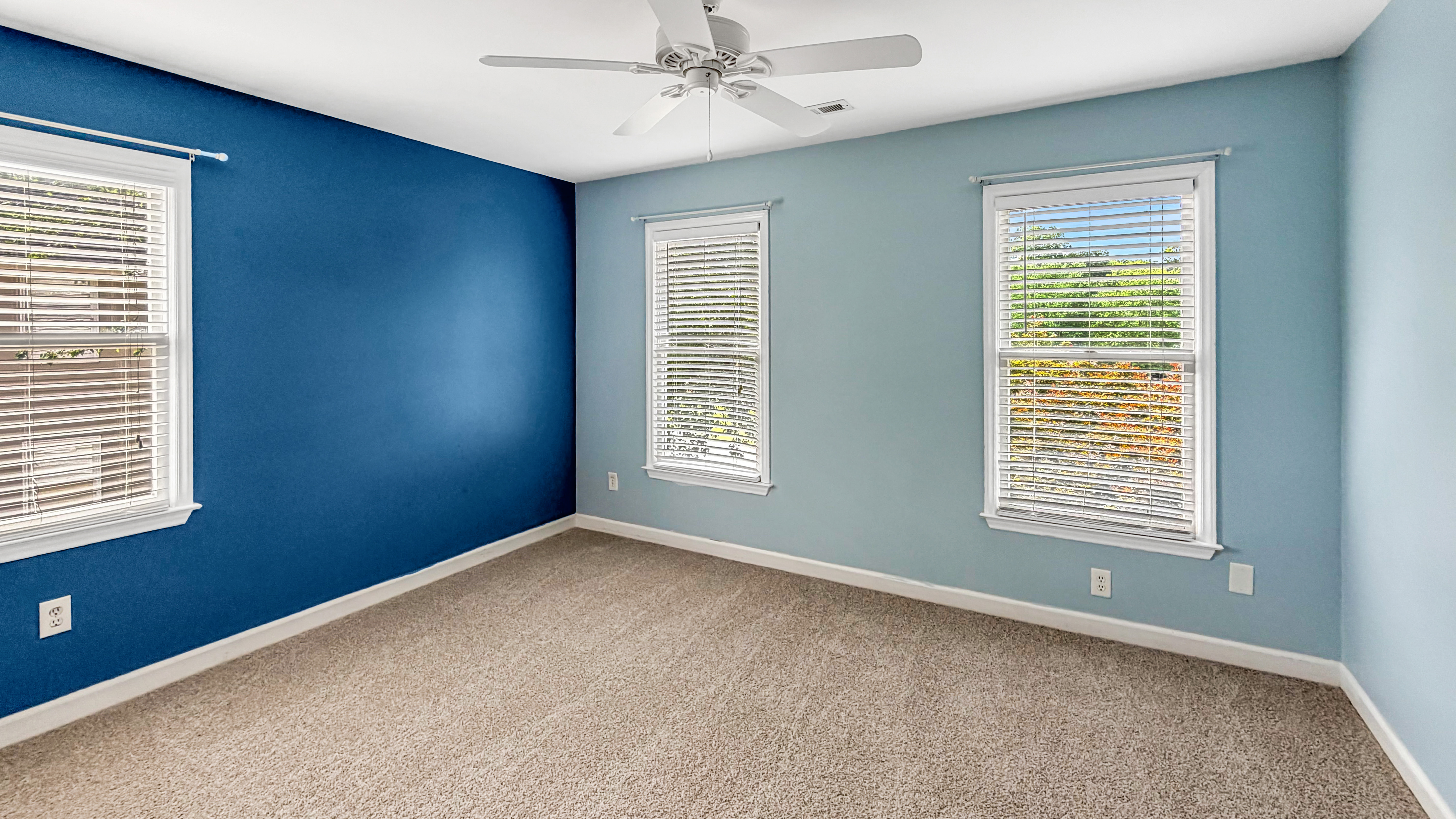 Photo 17 of 21 of 16539 Grapperhall Dr, Huntersville, NC