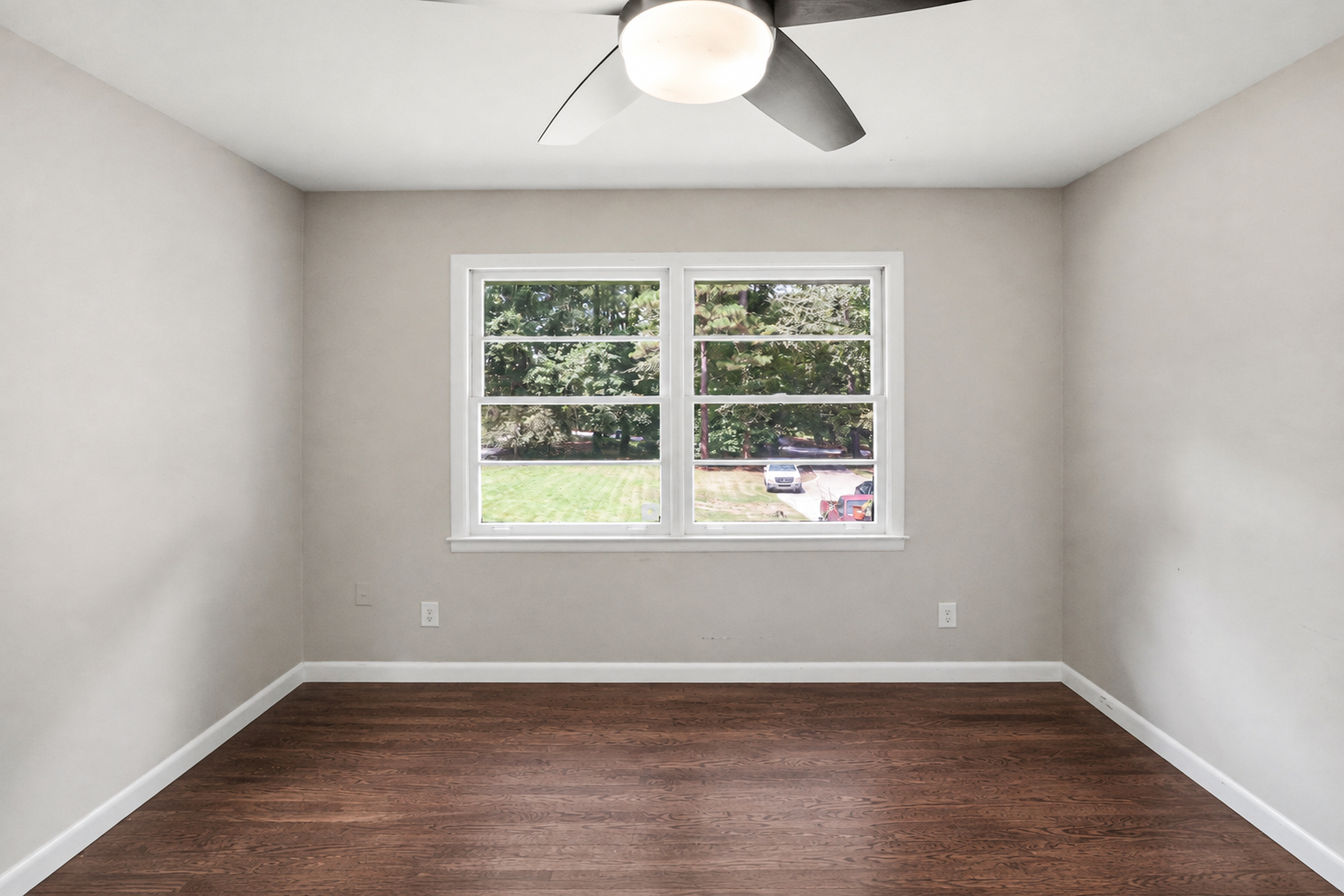 Photo 16 of 35 of 3020 Landrum Dr SW, Atlanta, GA