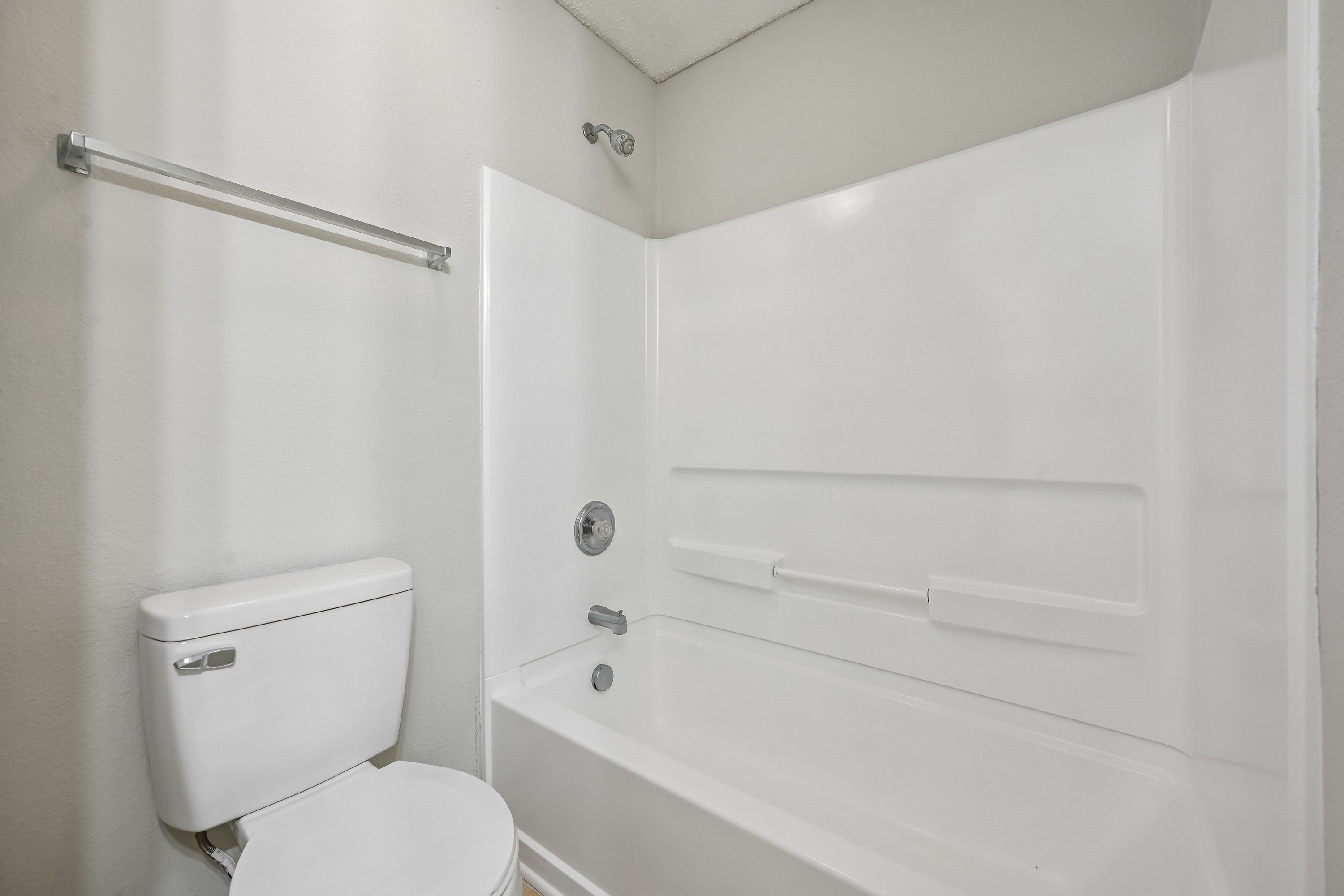 Photo 14 of 29 of 11355 Congaree Way, Indianapolis, IN