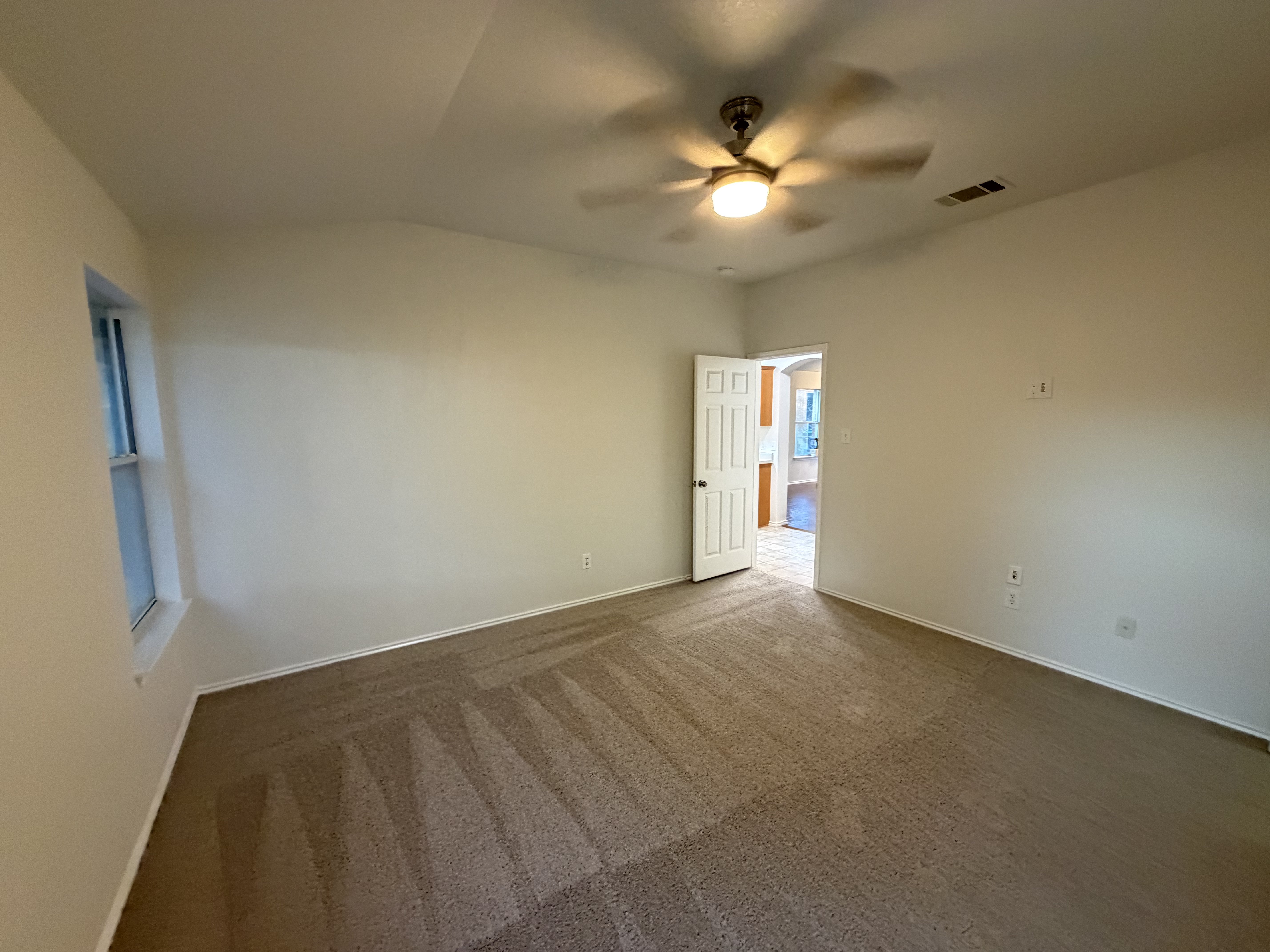 Photo 13 of 17 of 1107 Burgess Dr, Leander, TX
