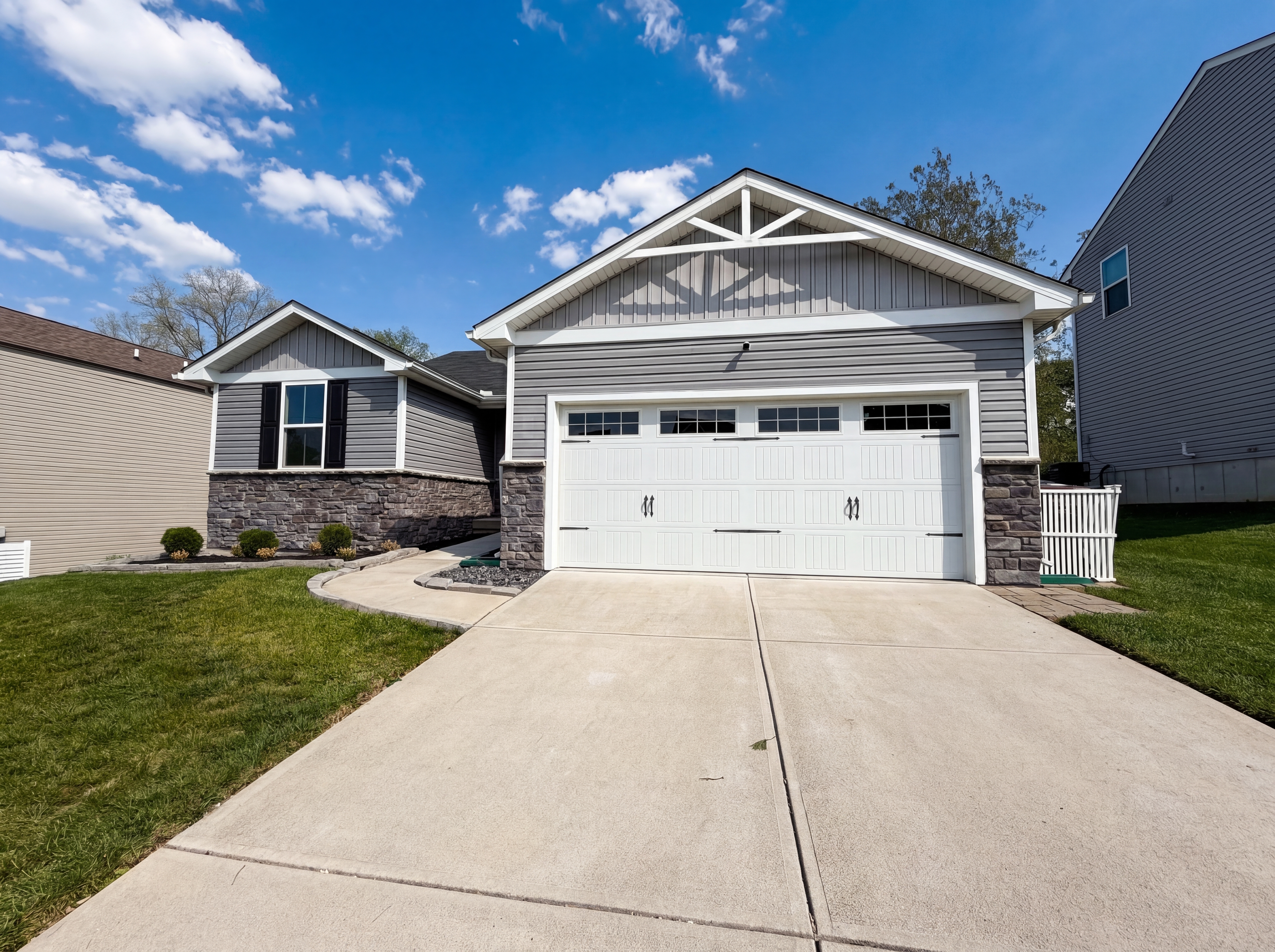 Photo 18 of 21 of 5790 Bentwood Dr, Middletown, OH