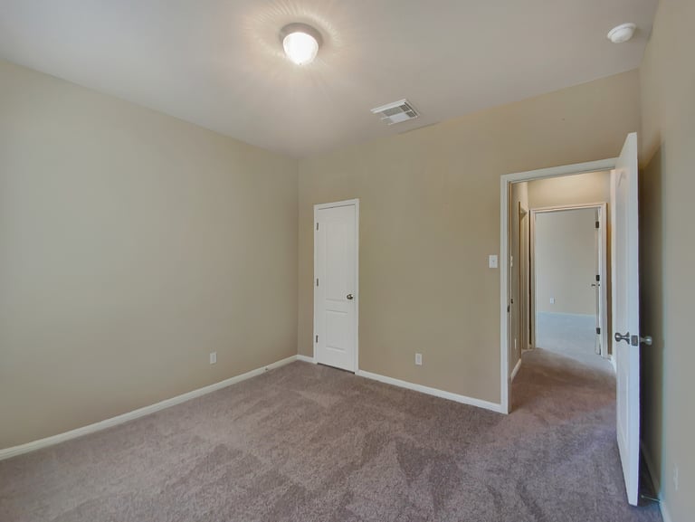 Photo 27 of 35 - 7900 Menler Dr, Austin, TX 78735