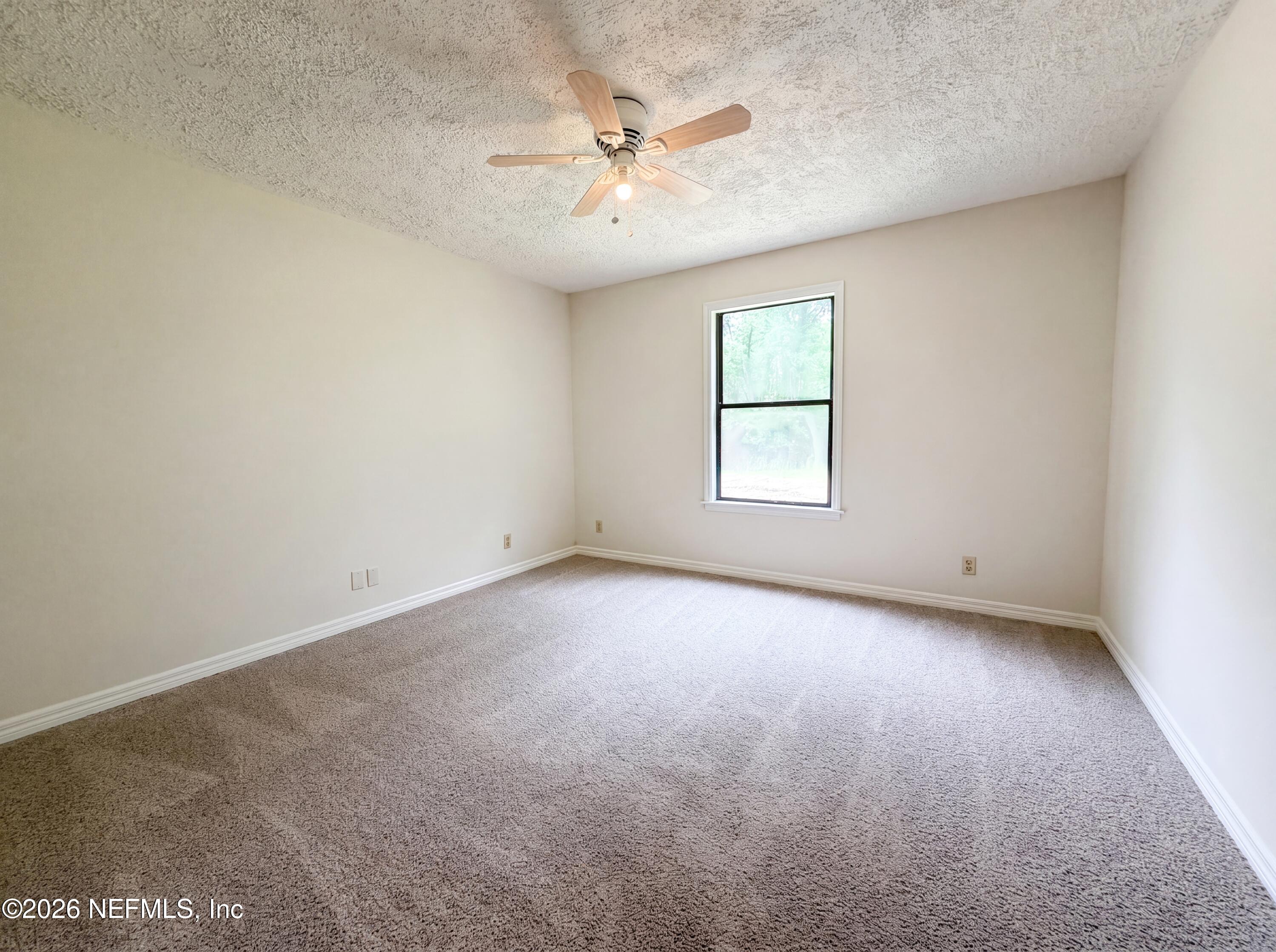Photo 10 of 24 of 7737 Pepper Cir E, Jacksonville, FL